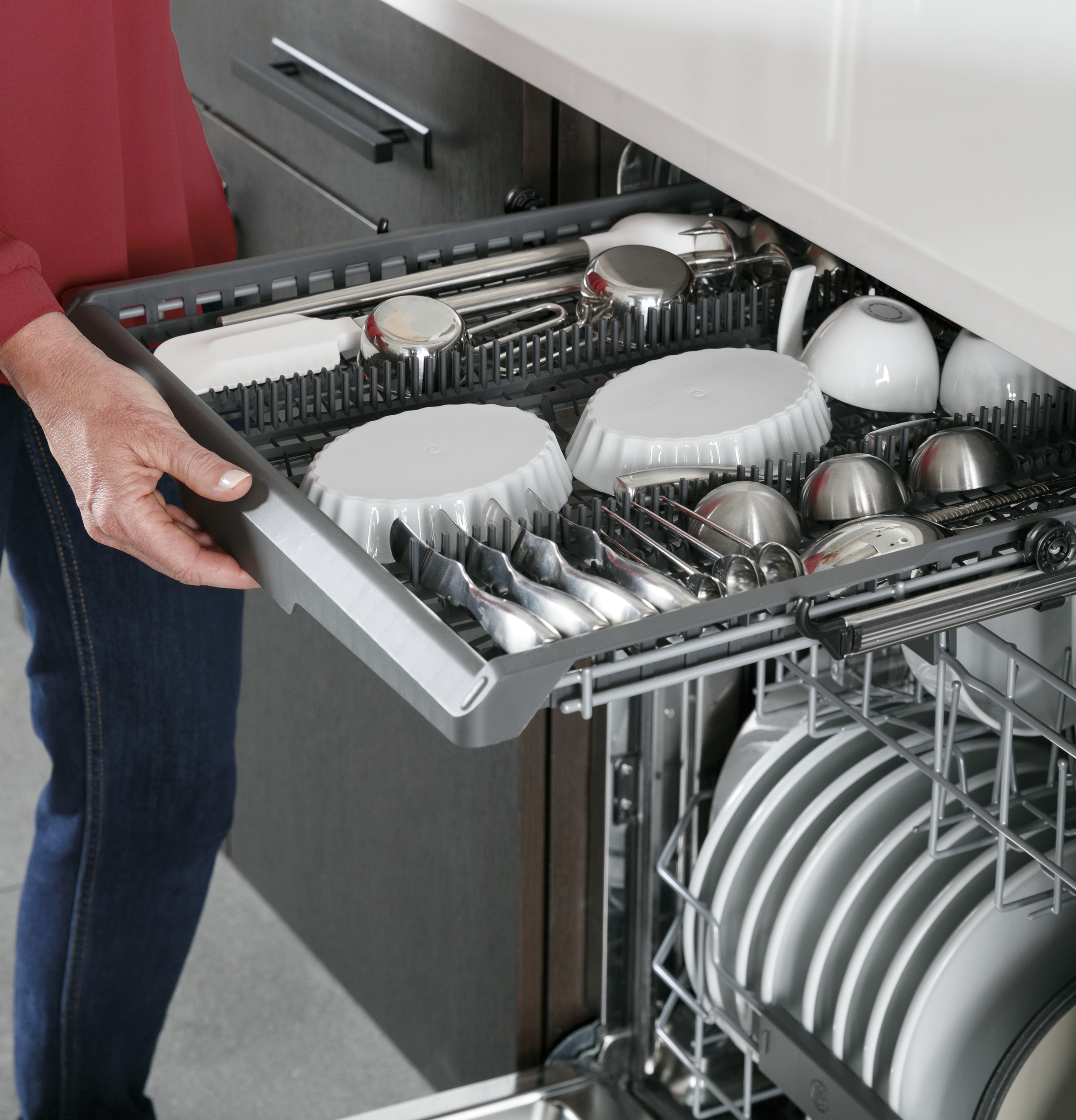 Top Control with Stainless Steel Interior Dishwasher with Sanitize Cycle & Dry Boost with Fan Assist PDP715SBNTS