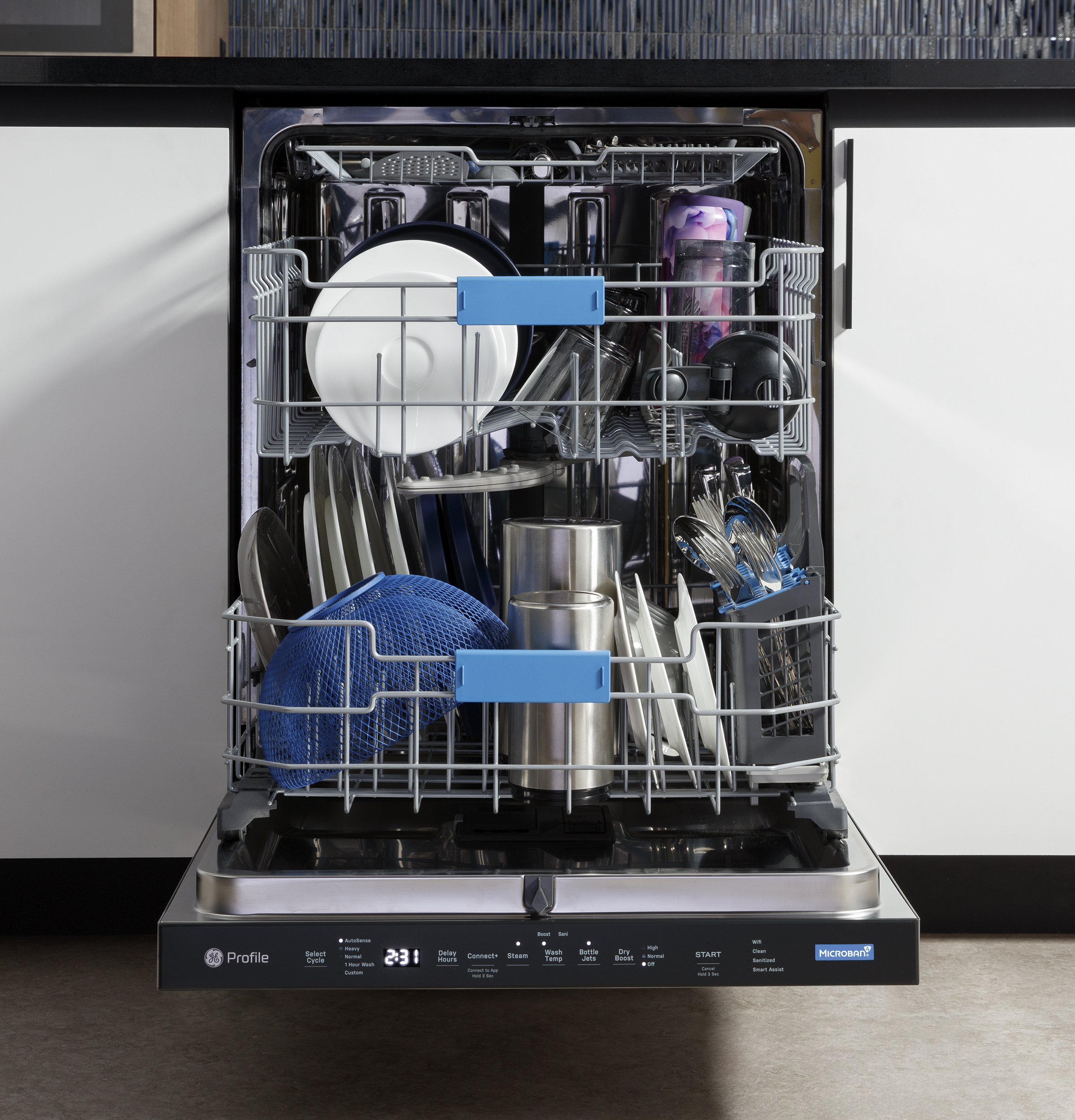 Fingerprint Resistant Top Control Stainless Interior Dishwasher with Microban Antimicrobial Technology view 23