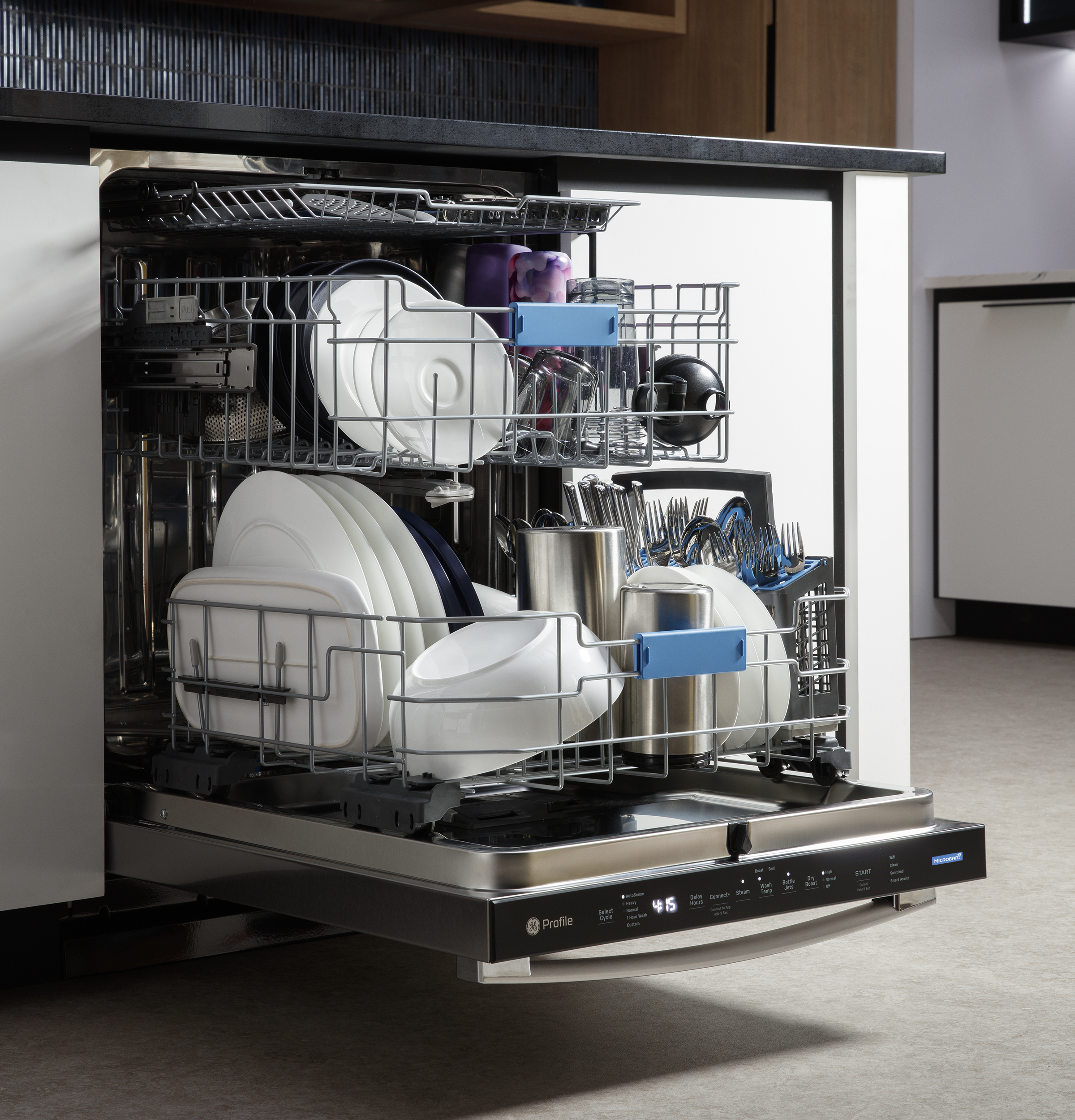 Fingerprint Resistant Top Control Stainless Interior Dishwasher with Microban Antimicrobial Technology view 26