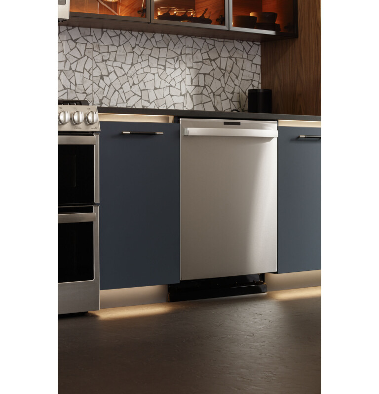 Fingerprint Resistant Top Control with Stainless Steel Interior Dishwasher with Sanitize Cycle & Twin Turbo Dry Boost PDT785SYNFS