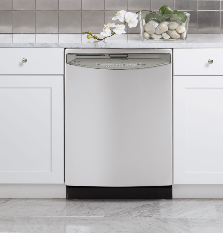 Dishwasher with SmartDispense Technology PDWF680RSS