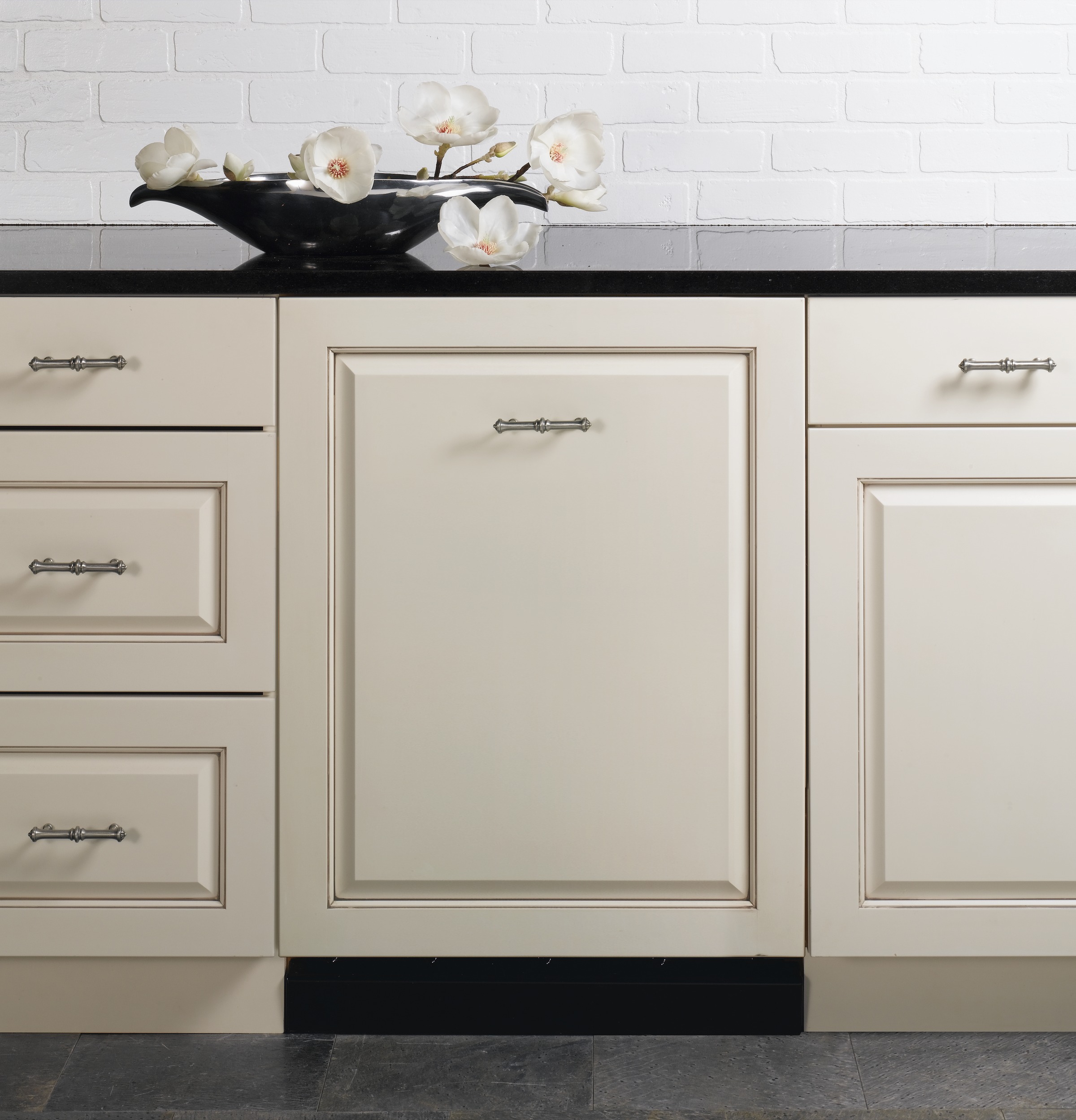 Dishwasher with SmartDispense Technology PDWT502VII, product image 2 of 11