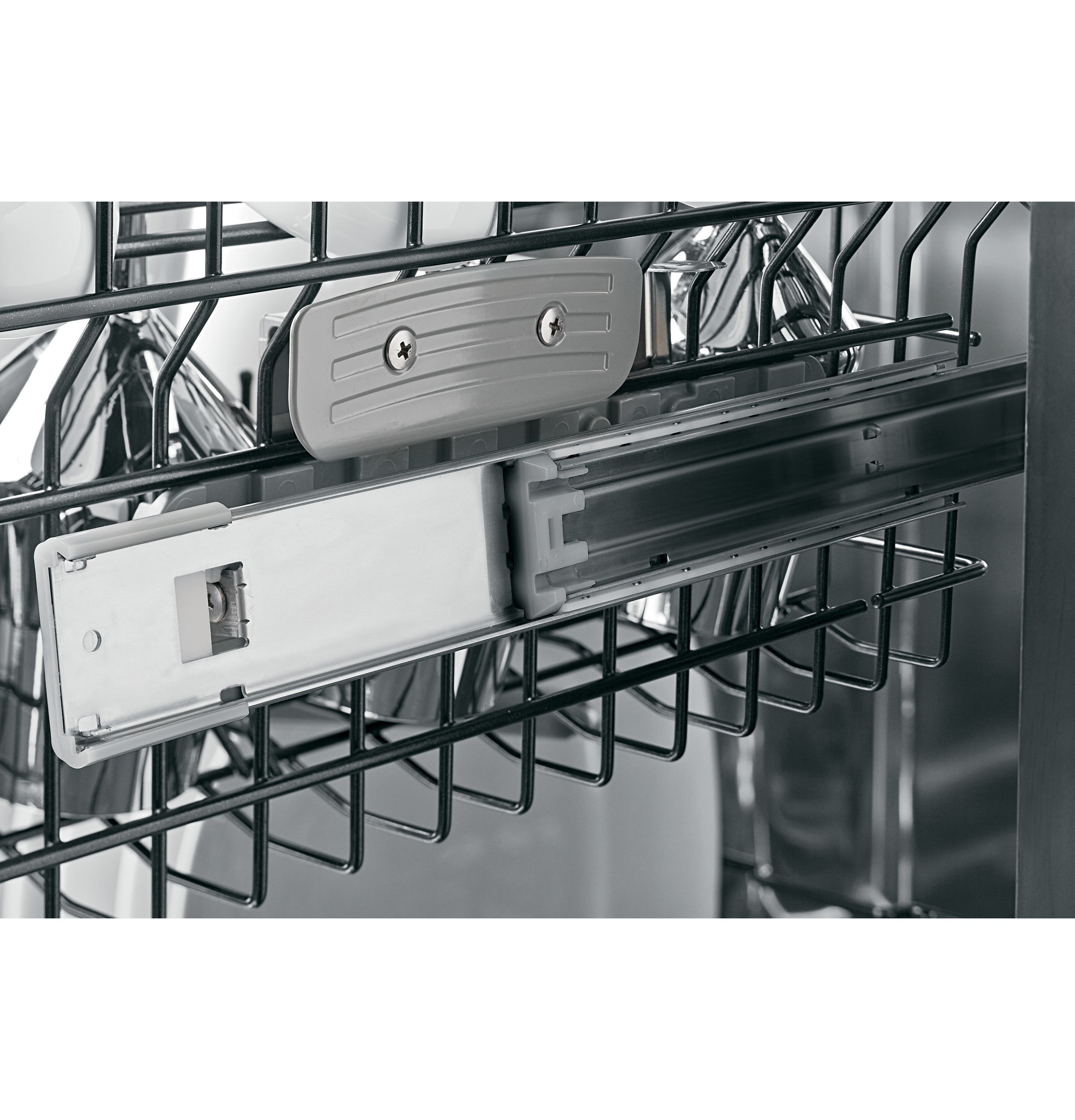 Dishwasher with SmartDispense Technology PDWT502VII, product image 8 of 11
