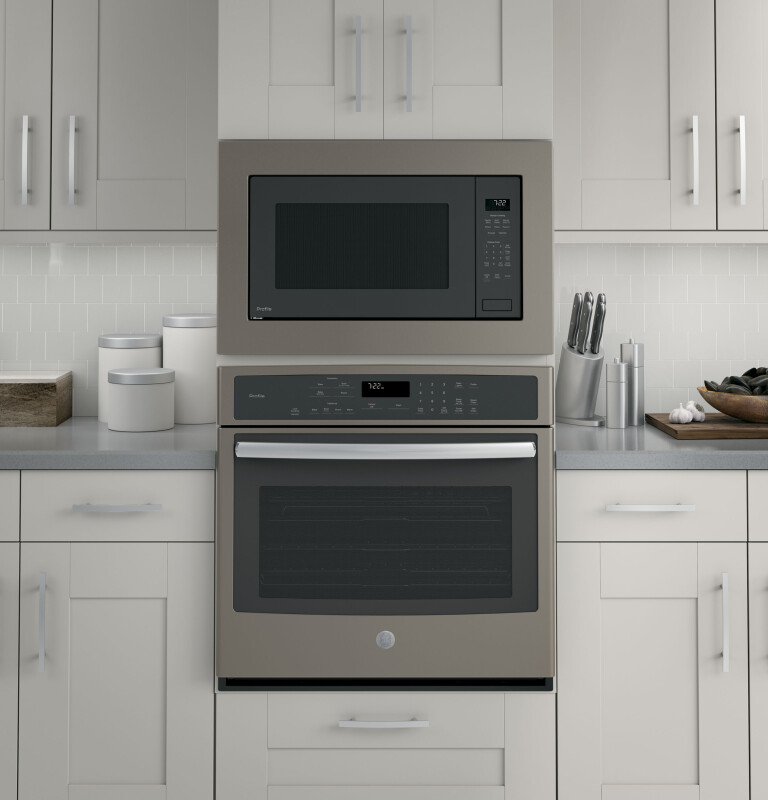 2.2 Cu. Ft. Built-In Sensor Microwave Oven PEB7227ANDD