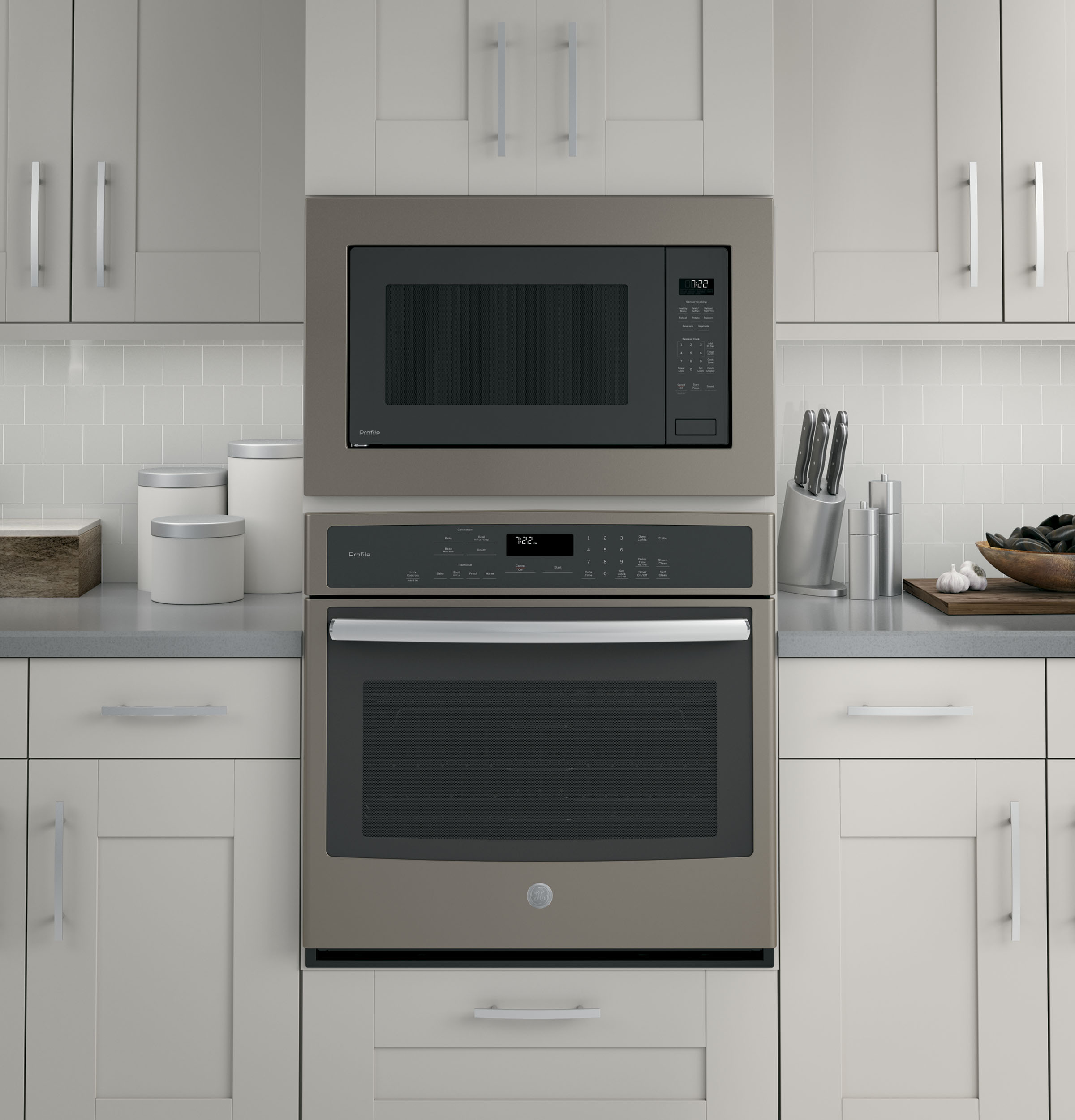 Series 2.2 Cu. Ft. Built-In Sensor Microwave Oven view 2