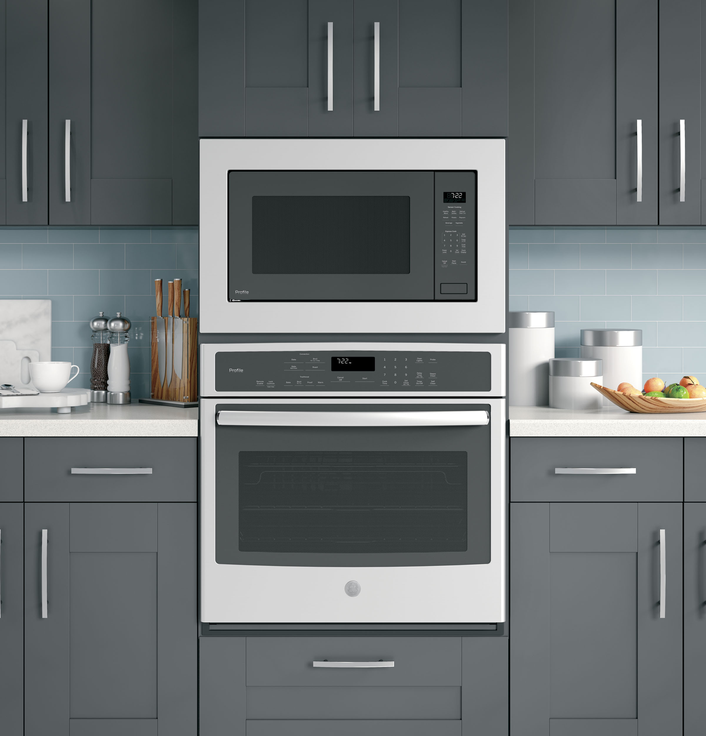 Series 2.2 Cu. Ft. Built-In Sensor Microwave Oven view 4