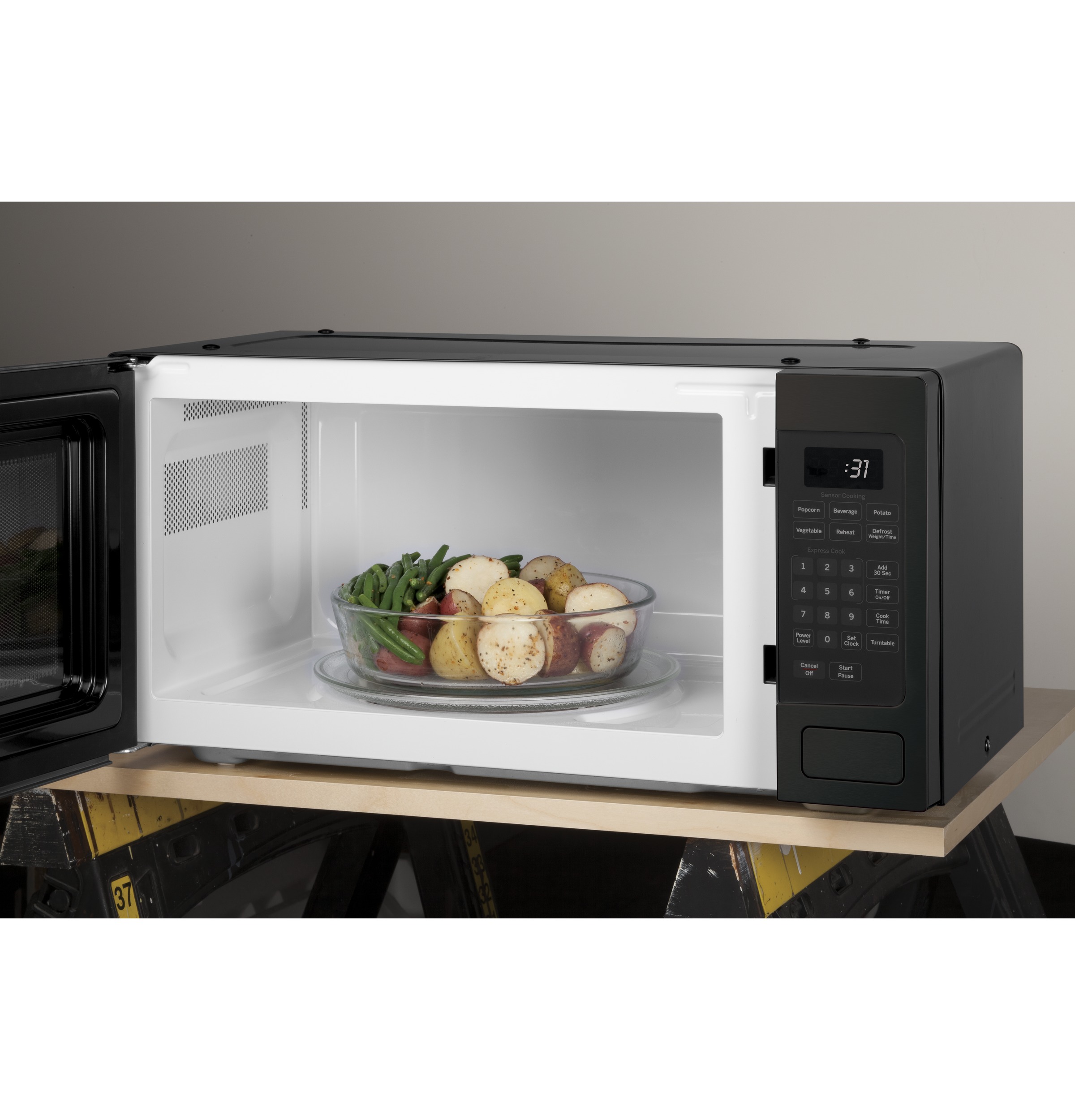 1.1 Cu. Ft. Countertop Microwave Oven PEM31BMTS