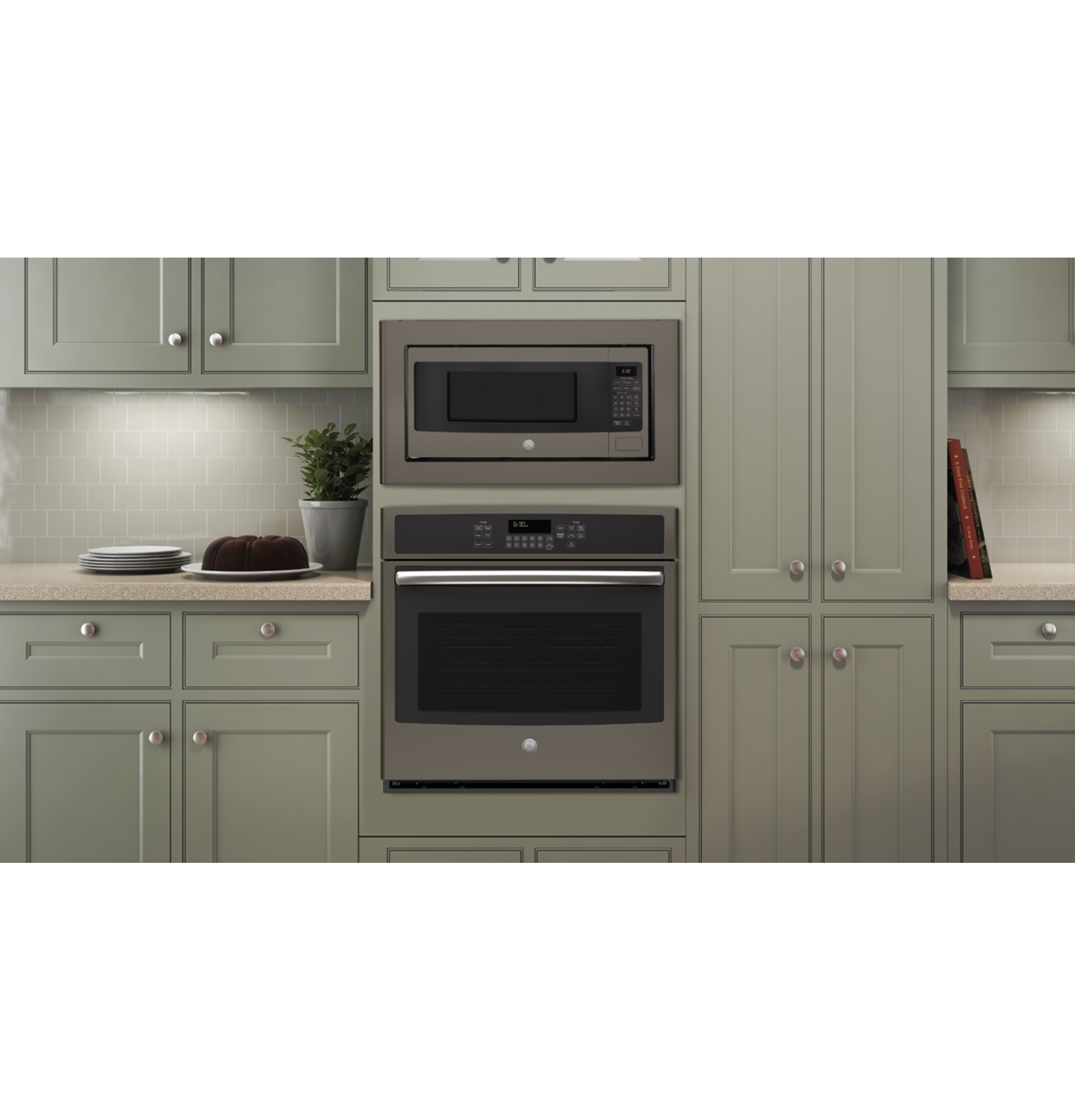 1.1 Cu. Ft. Countertop Microwave Oven PEM31EFES