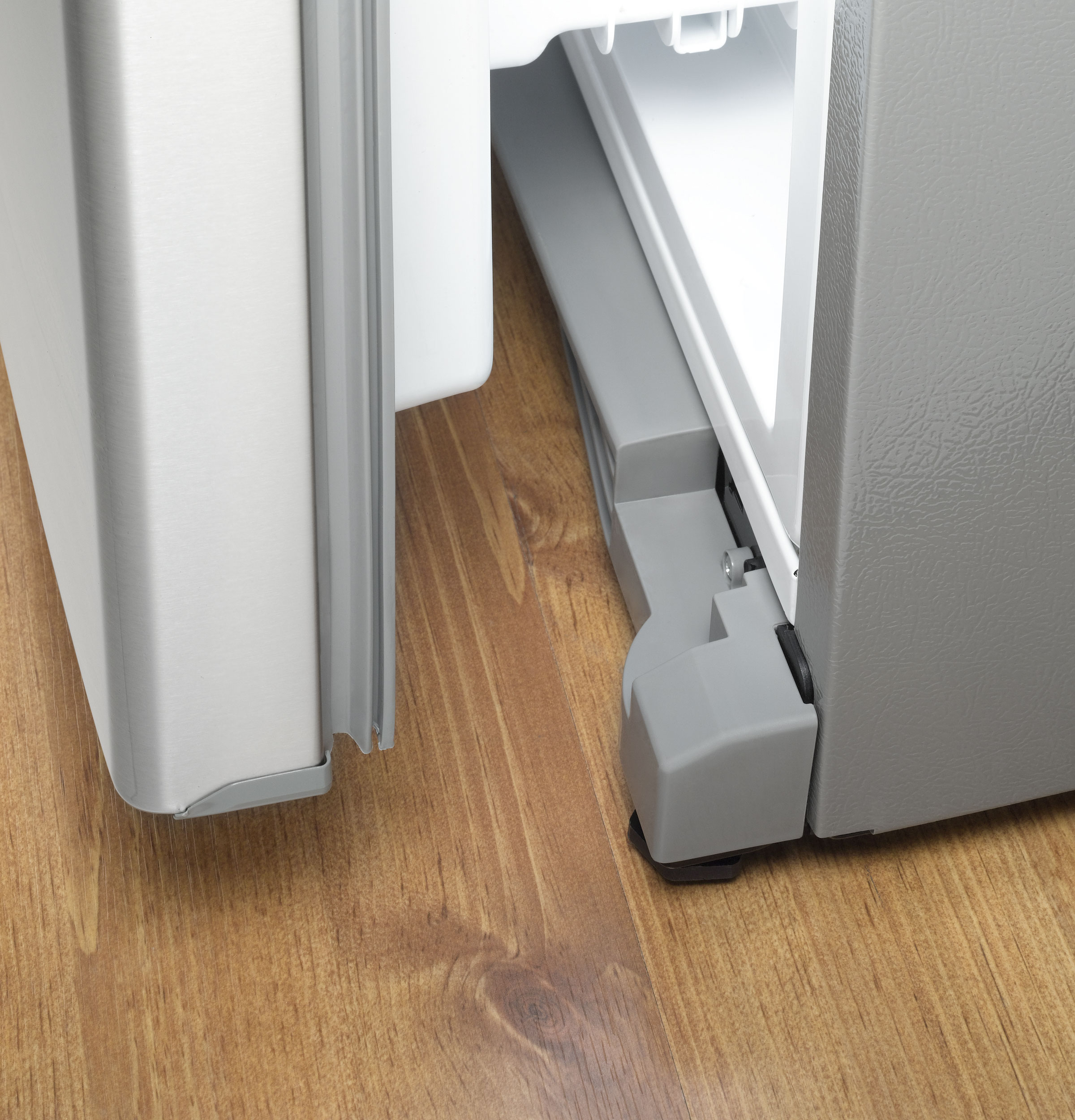 20.7 Cu. Ft. Counter-Depth French-Door Refrigerator with Icemaker PFCF1NFZWW