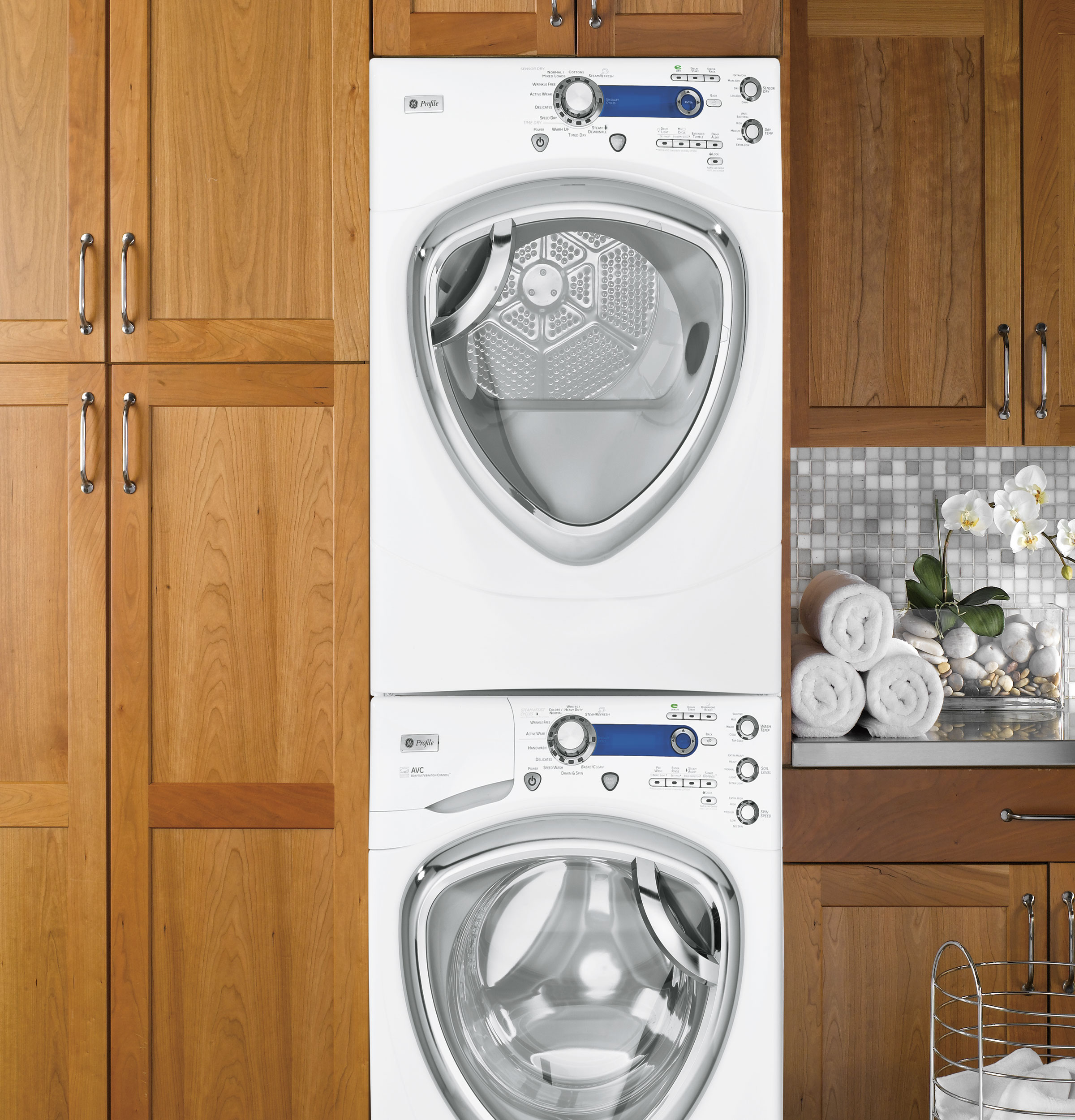 7.5 cu. ft. stainless steel capacity frontload dryer with Steam PFDS450ELWW