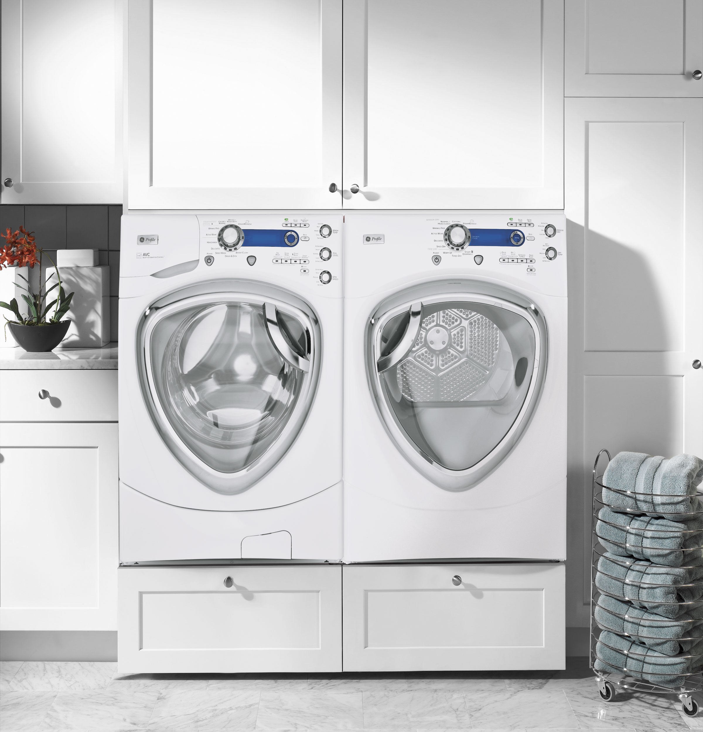 7.5 cu. ft. stainless steel capacity frontload dryer with Steam PFDS450GLWW