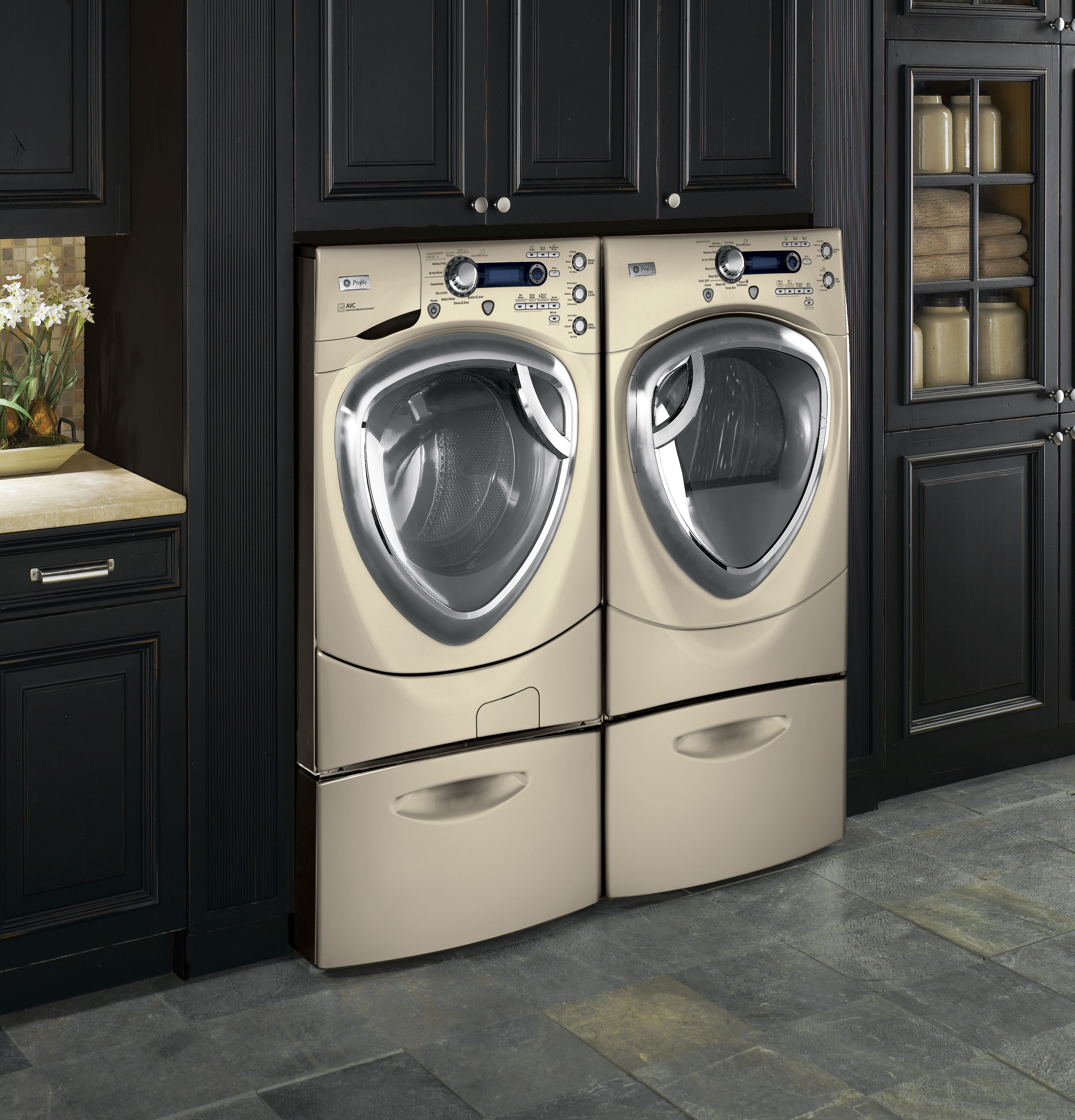 7.5 cu. ft. stainless steel capacity frontload dryer with Steam PFDS455ELMG