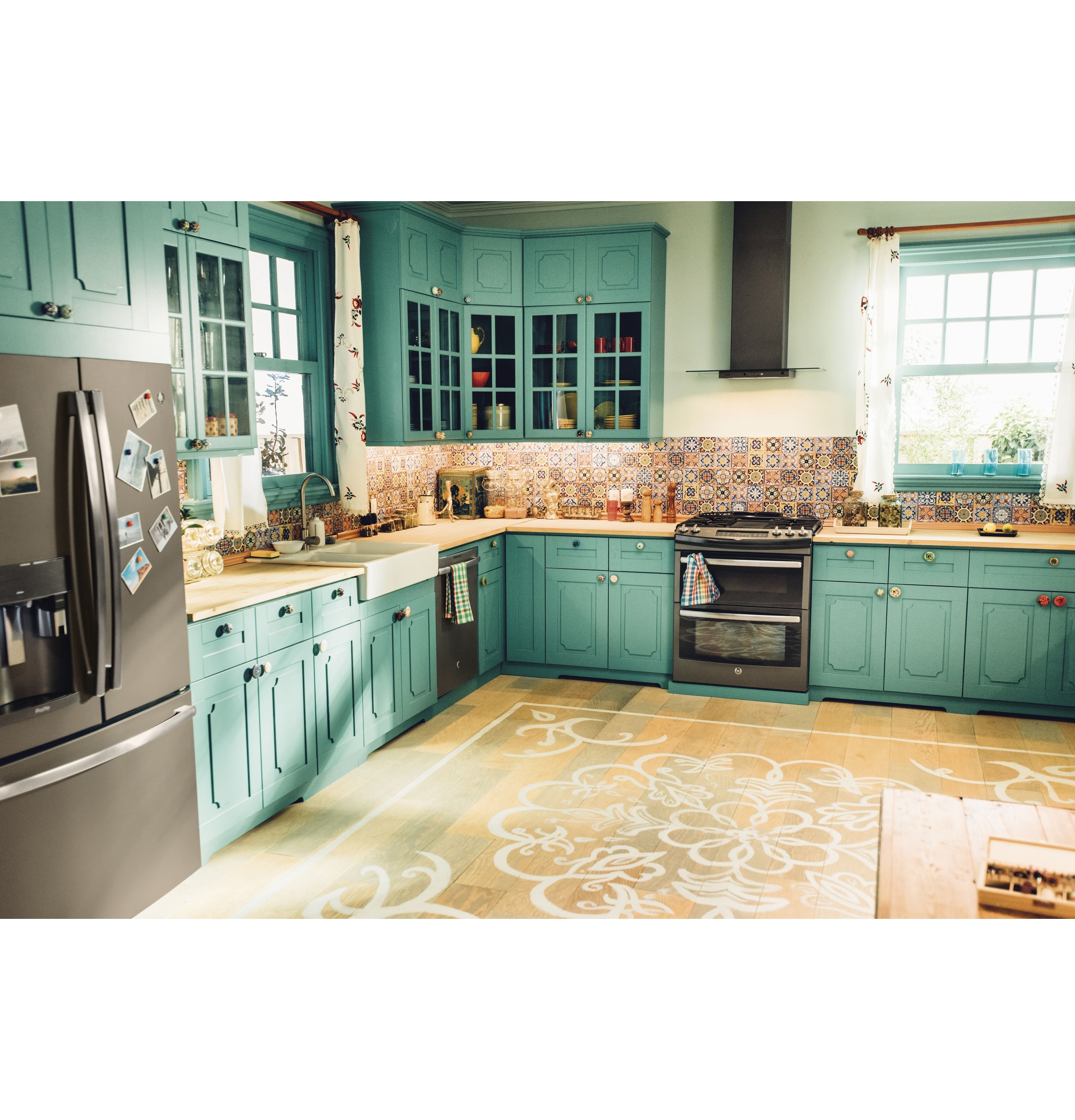 Series 27.7 Cu. Ft. French-Door Refrigerator with Keurig K-Cup Brewing System PFE28PMKES