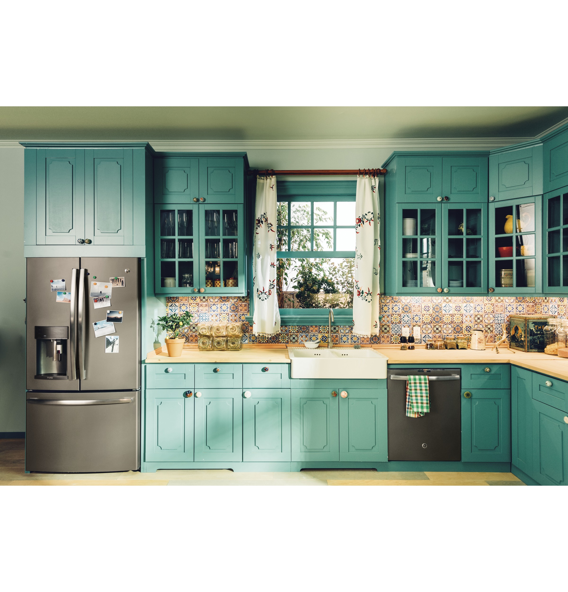 Series 27.7 Cu. Ft. French-Door Refrigerator with Keurig K-Cup Brewing System PFE28PMKES