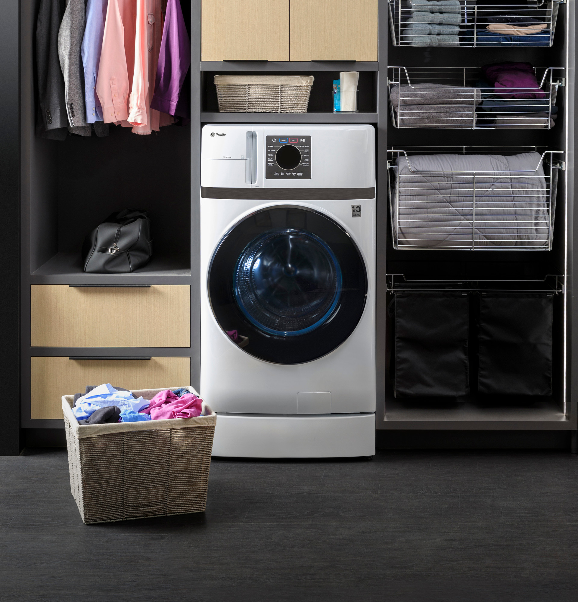 4.6 cu. ft. Capacity UltraFast Combo with Ventless Inverter Heat Pump Technology Washer/Dryer PFQ83HSHWWW