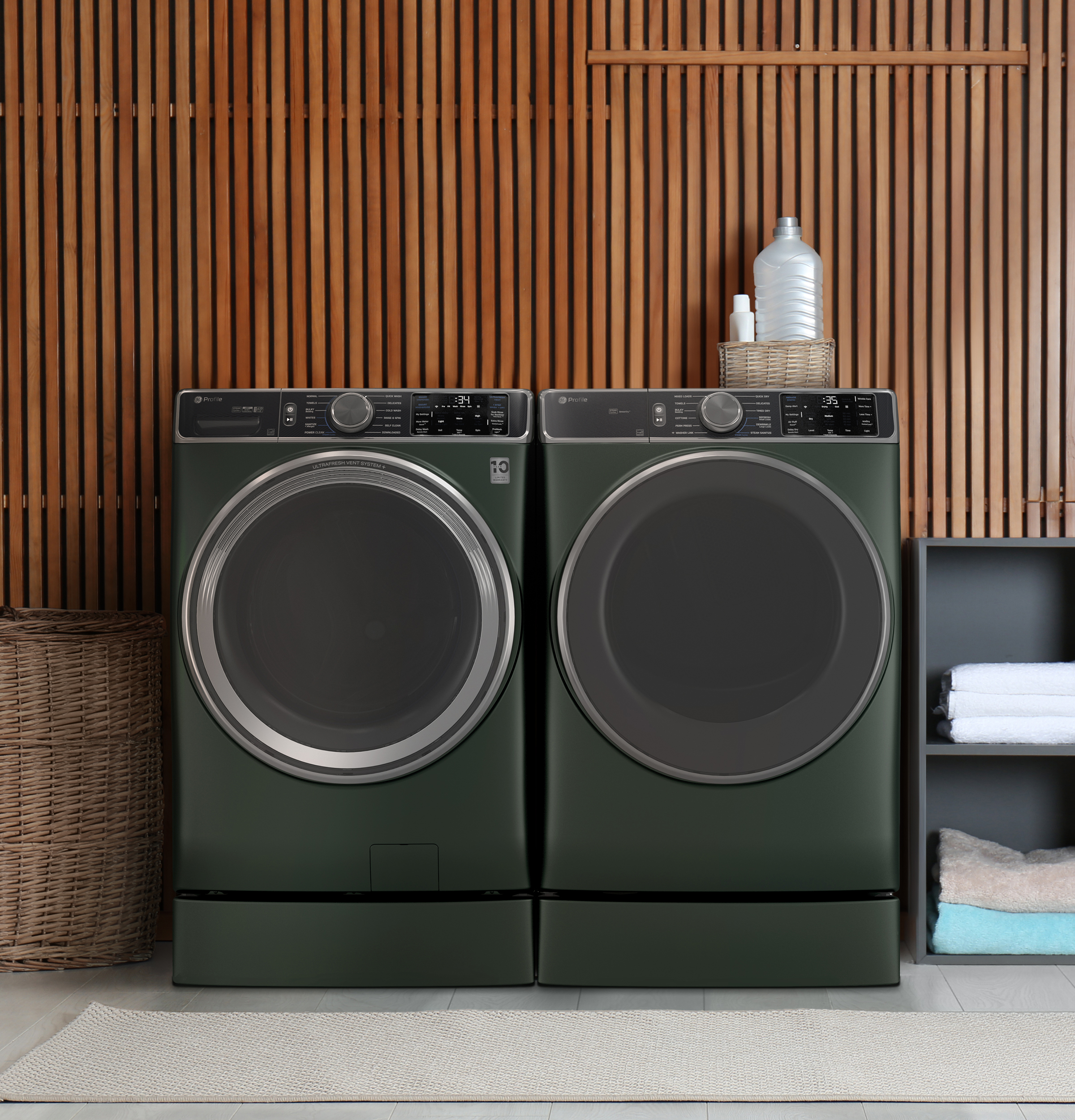 5.5 cu. ft. Capacity Smart Front Load Steam Washer with UltraFresh Vent System+ and Smart Wash & Smart Rinse view 3