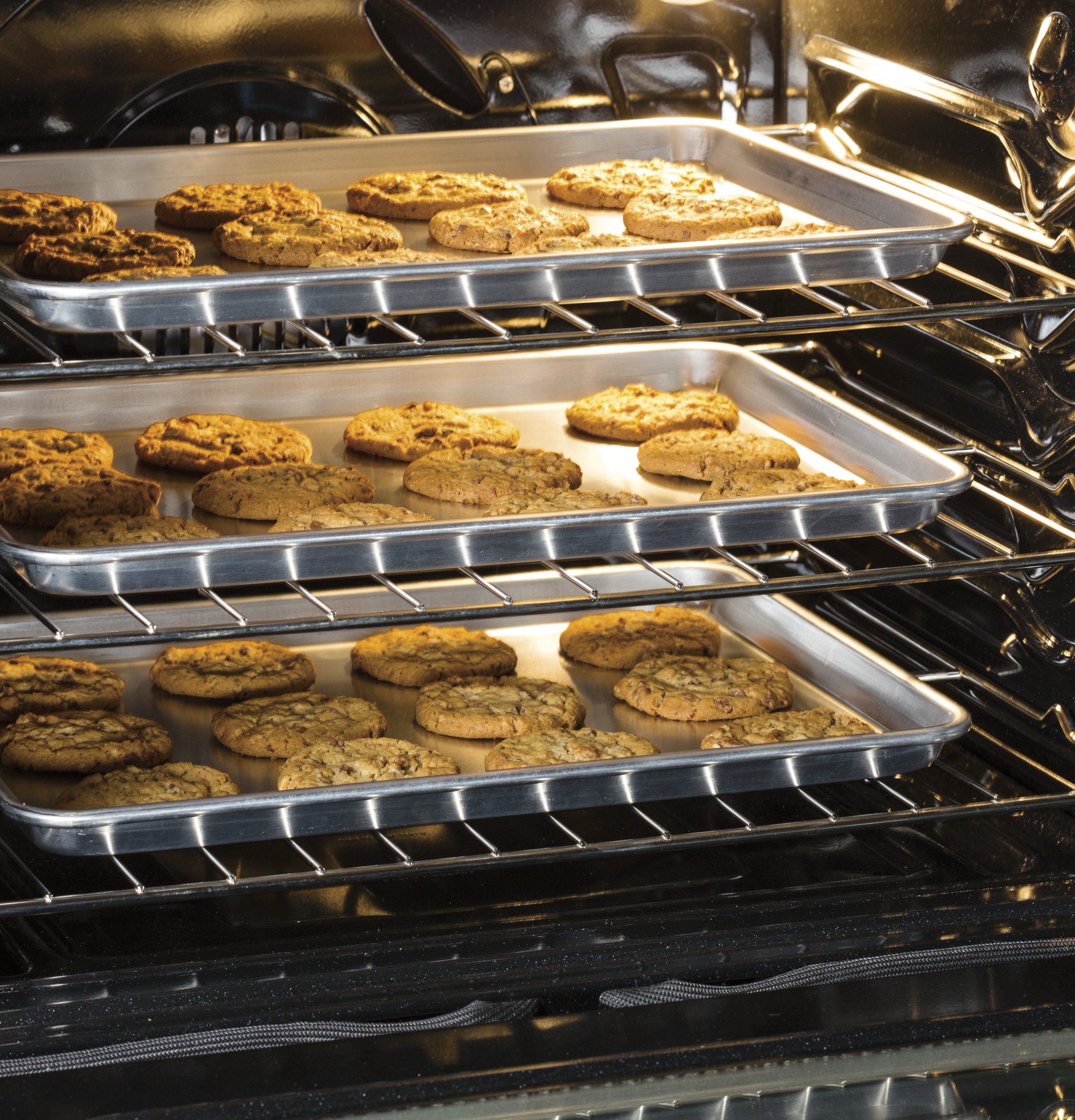 Series 30" Free-Standing Gas Convection Range PGB911BEJTS