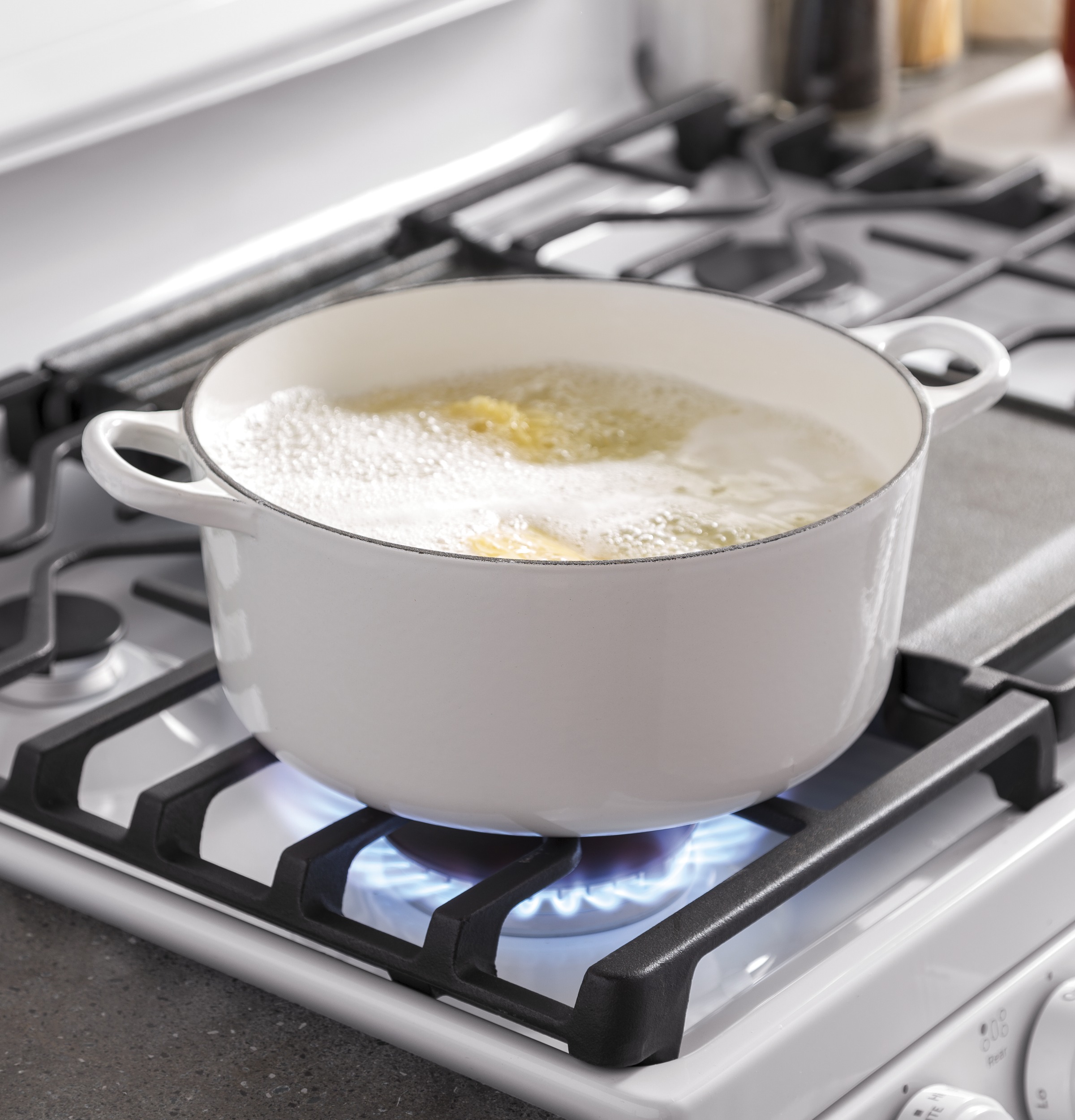 Series 30" Free-Standing Gas Convection Range PGB911DEJWW, product image 15 of 23