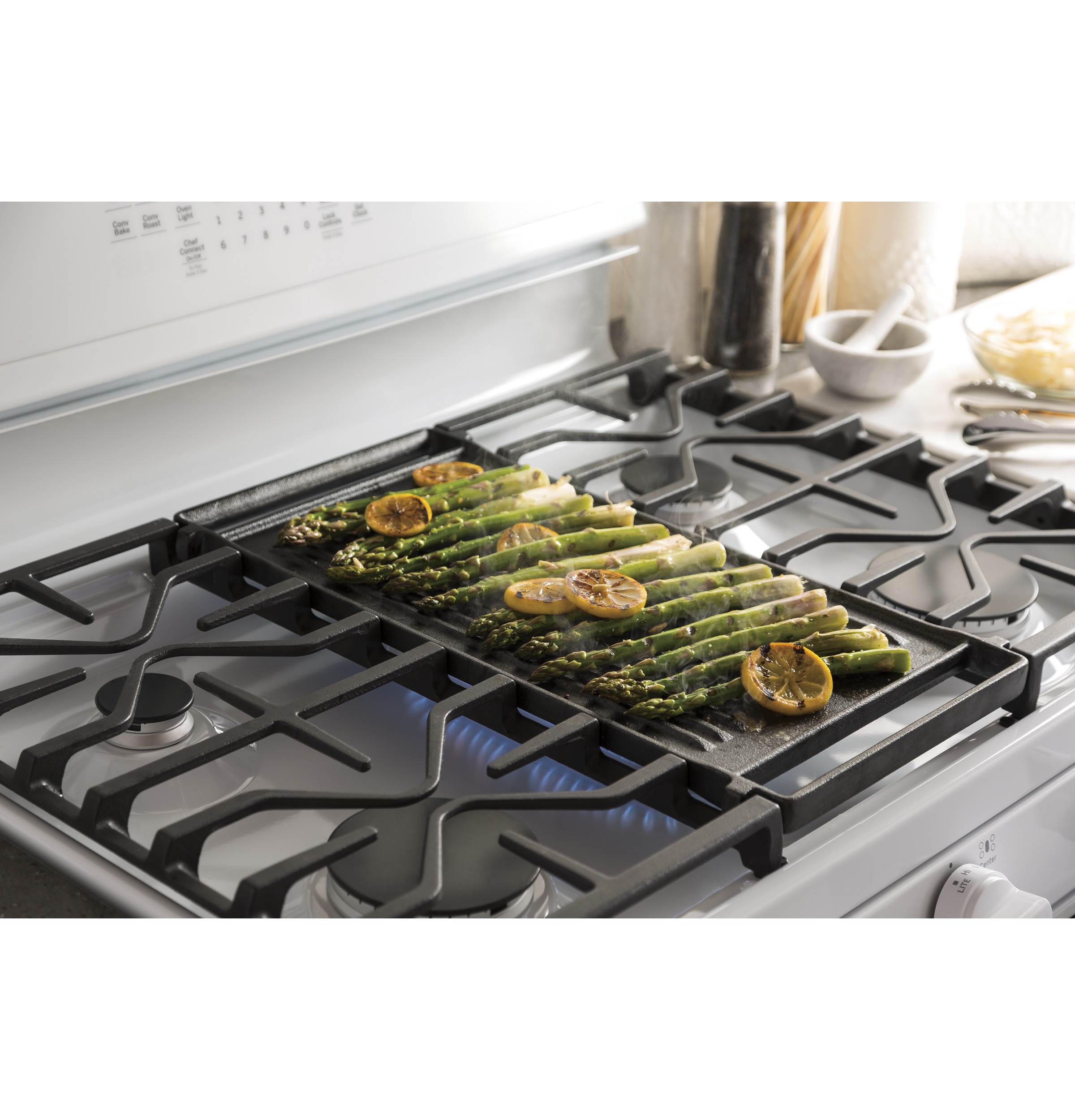 Series 30" Free-Standing Gas Convection Range PGB911DEJWW, product image 21 of 23