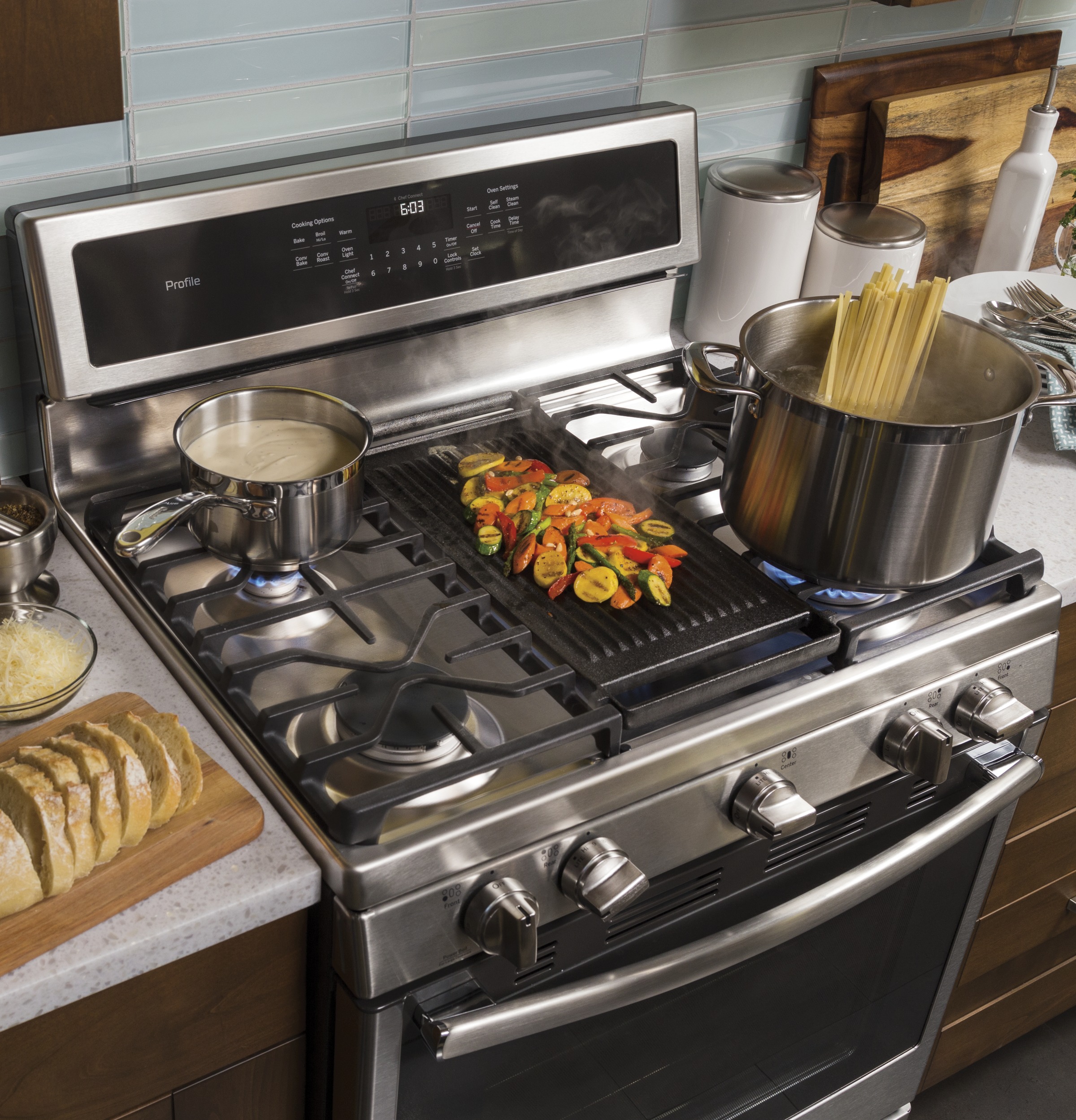30" Free-Standing Gas Convection Range PGB911ZEJSS, product image 10 of 23