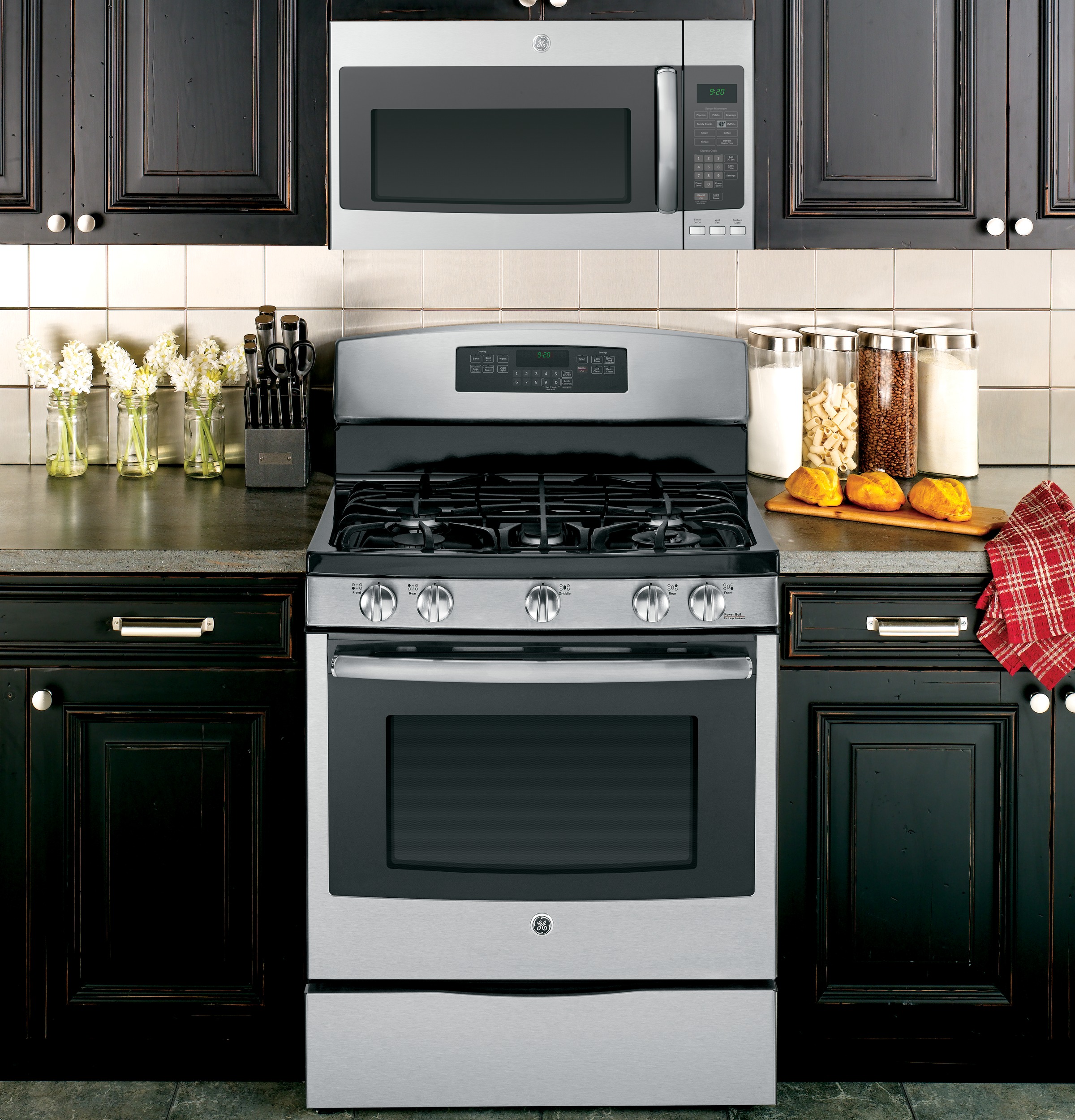 Series 30" Free-Standing Self Clean Gas Range PGB920SEFSS, product image 5 of 13