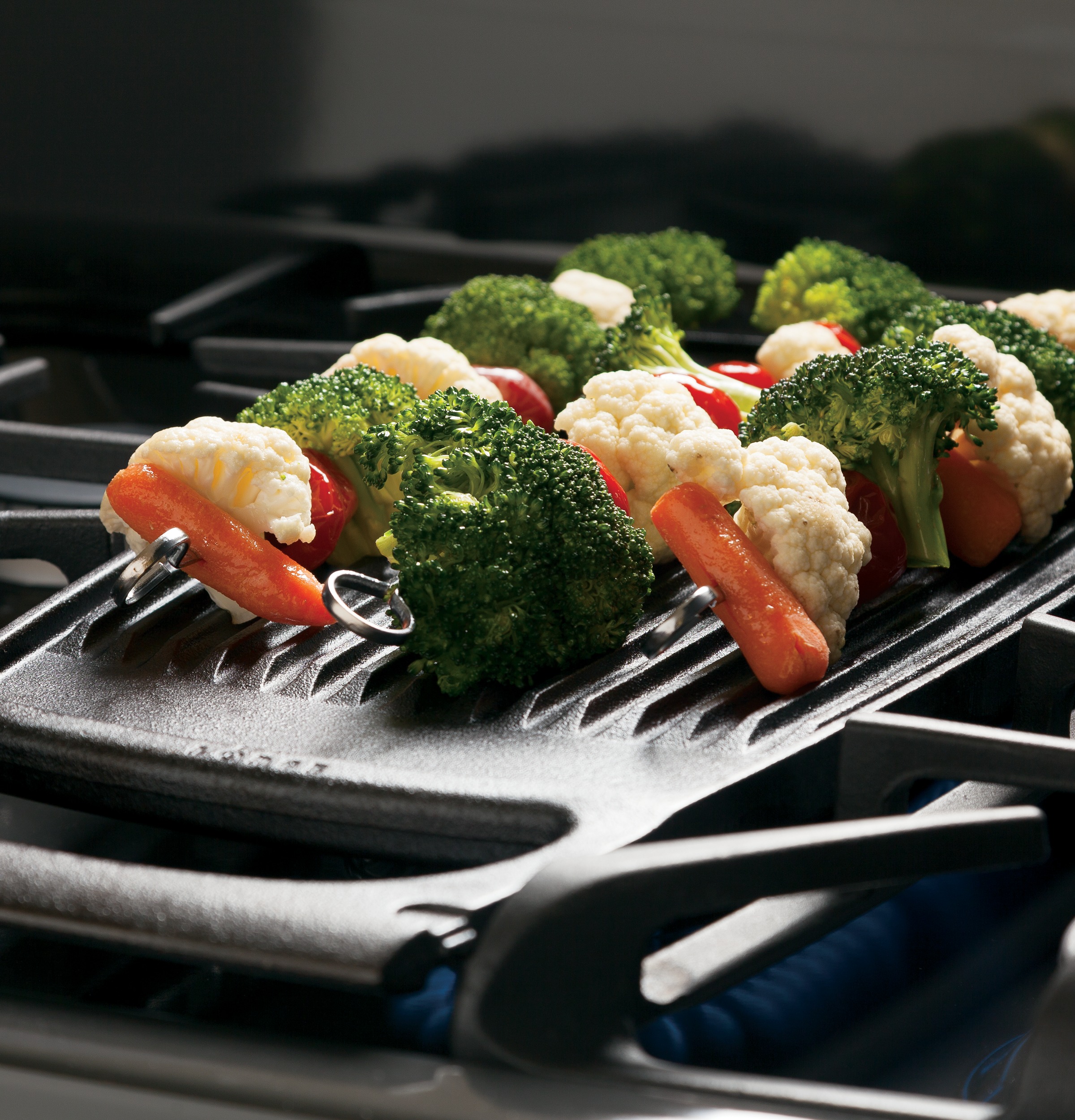 Series 30" Free-Standing Self Clean Gas Range PGB920SEFSS, product image 10 of 13