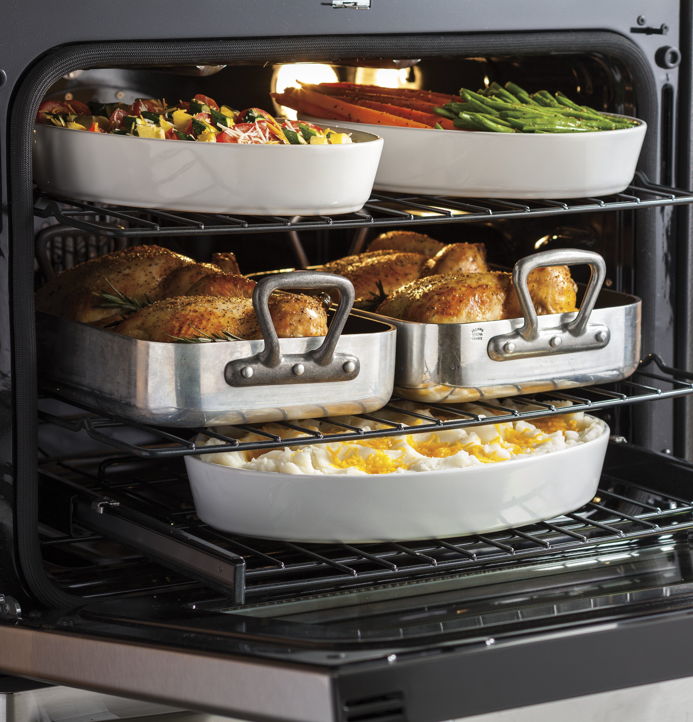 Series 30" Free-Standing Gas Convection Range with Warming Drawer PGB940ZEJSS, product image 10 of 25