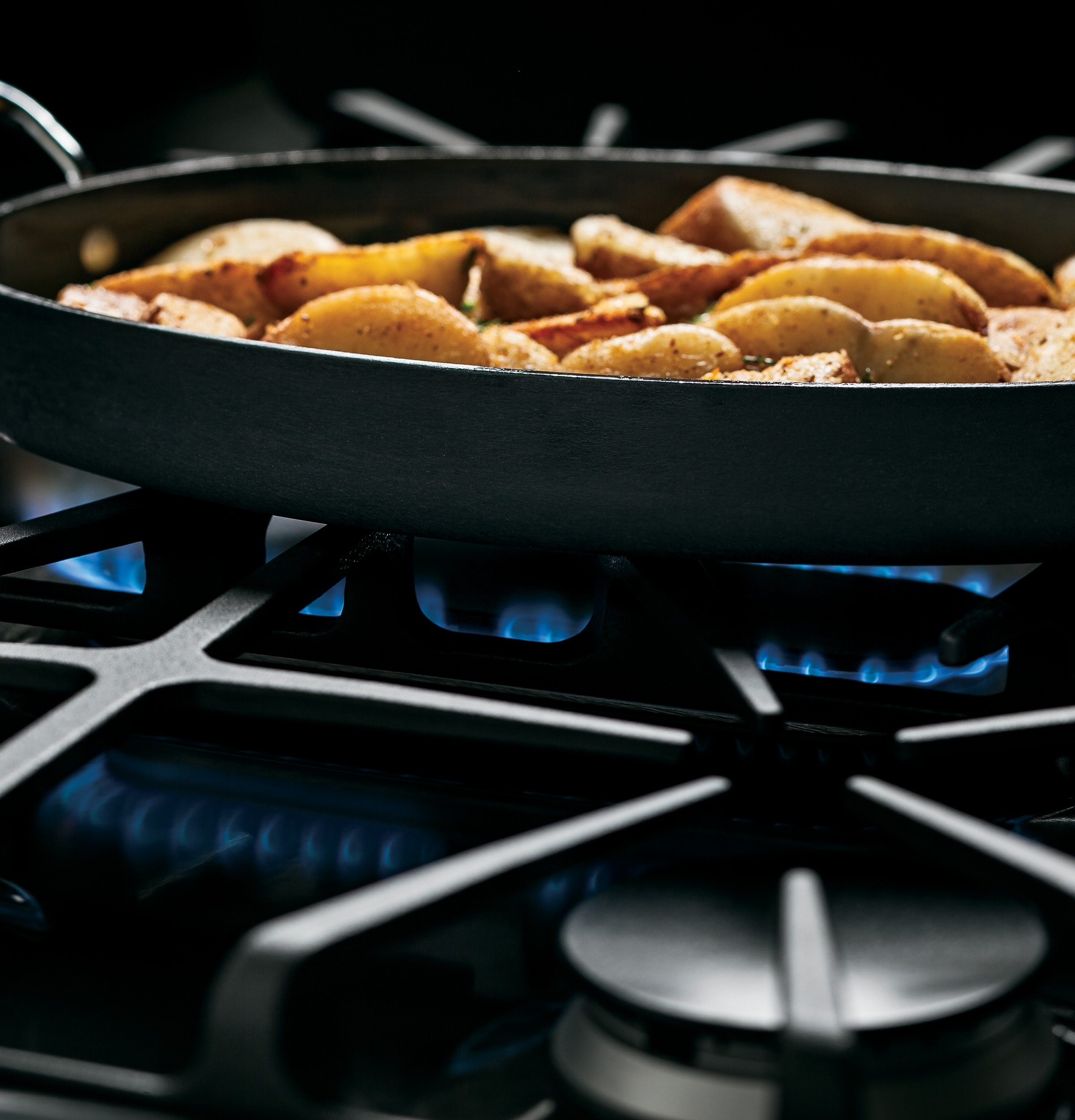Series 30" Free-Standing Gas Double Oven with Convection Range PGB950DEFBB, product image 6 of 10