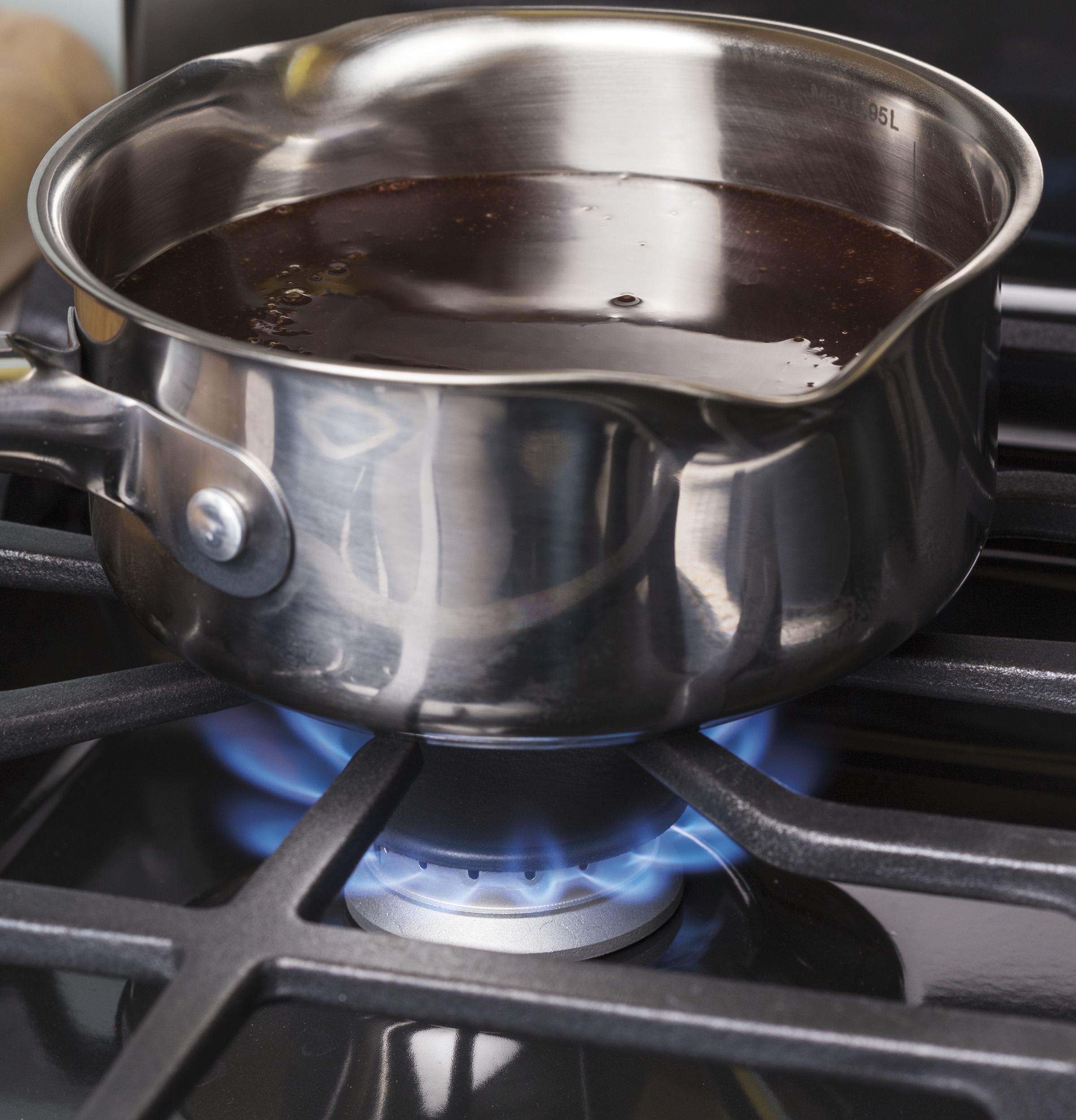 30" Free-Standing Gas Double Oven Convection Range PGB960SEJSS