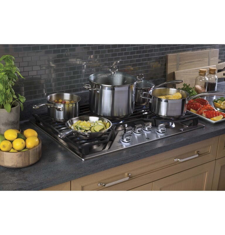 30" Built-In Gas Cooktop with 5 Burners view 11