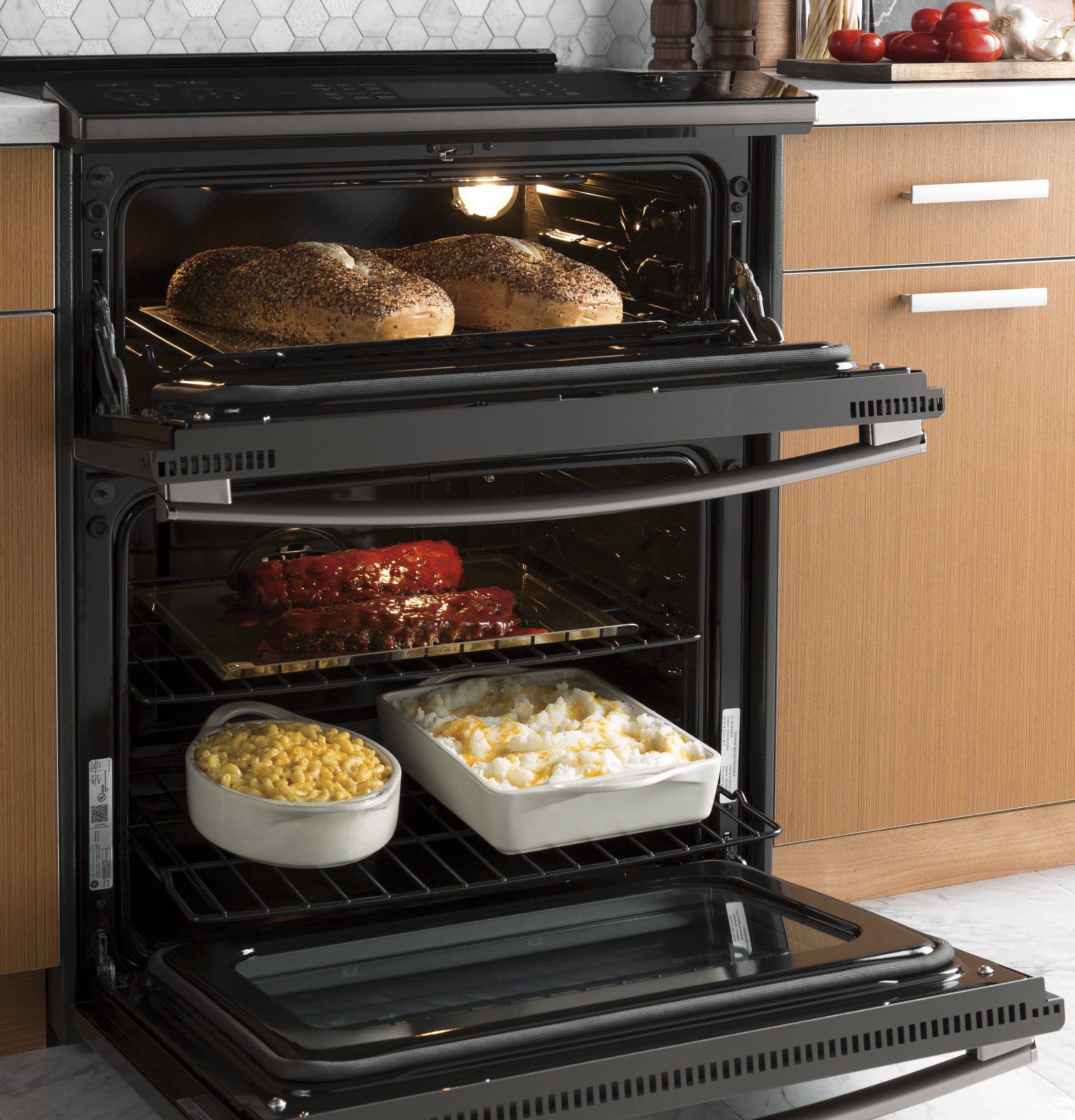 30" Smart Slide-In Front-Control Gas Double Oven Convection Range PGS960BELTS