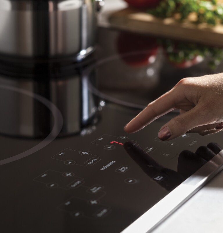 36" Built-In Touch Control Induction Cooktop PHP9036DJBB