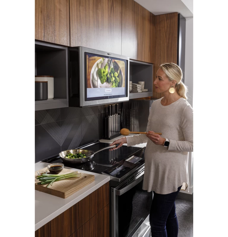 30" Smart Slide-In Front-Control Induction and Convection Range with No Preheat Air Fry PHS930BPTS