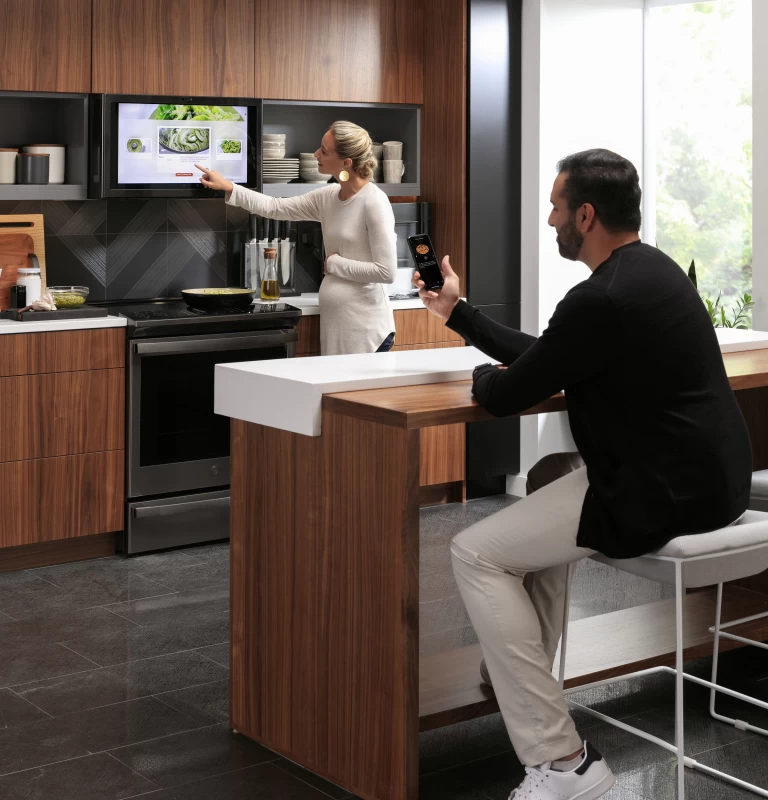 30" Smart Slide-In Front-Control Induction and Convection Range with No Preheat Air Fry PHS930BPTS