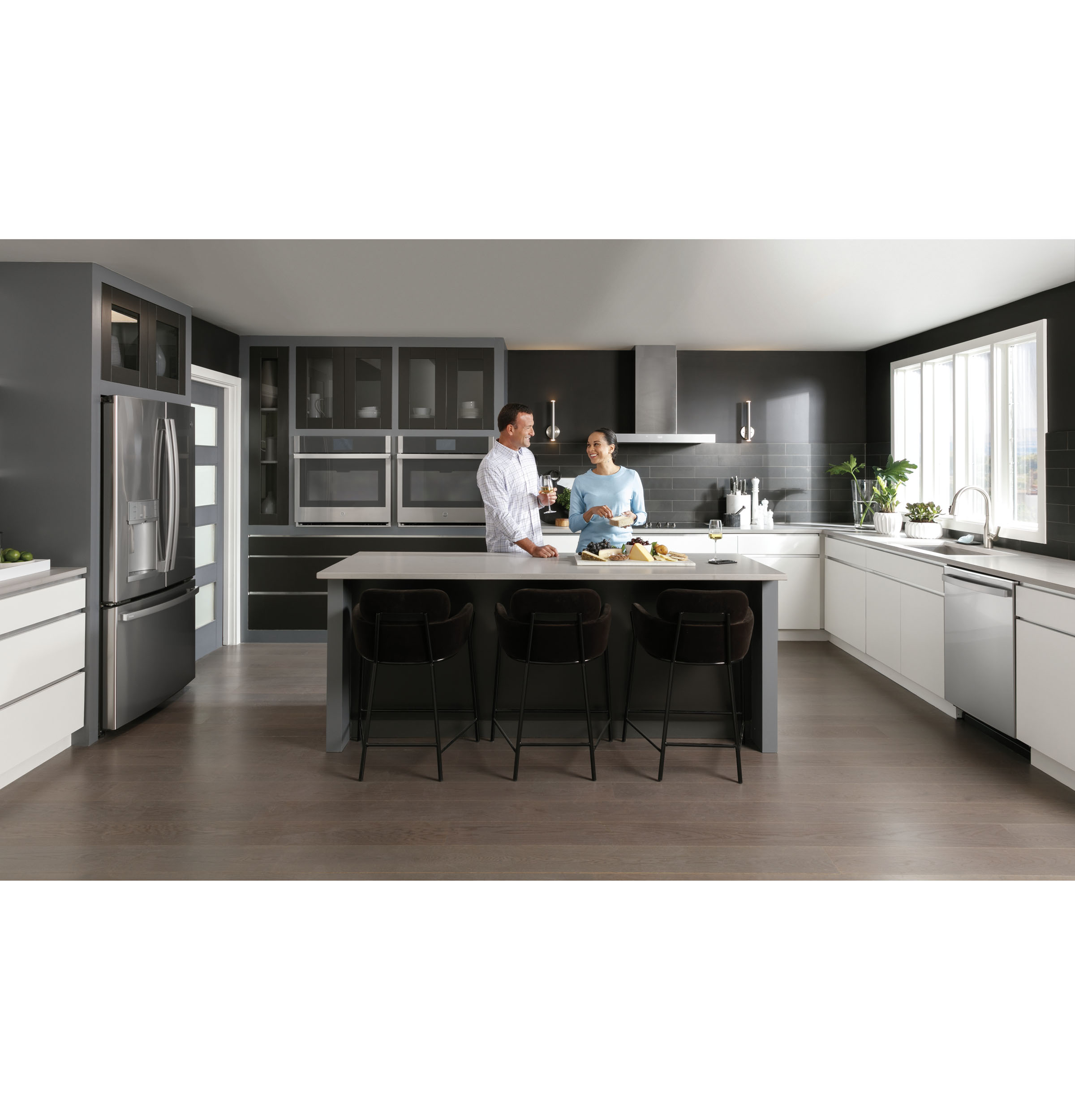27" Smart Built-In Convection Single Wall Oven PKS7000BNTS