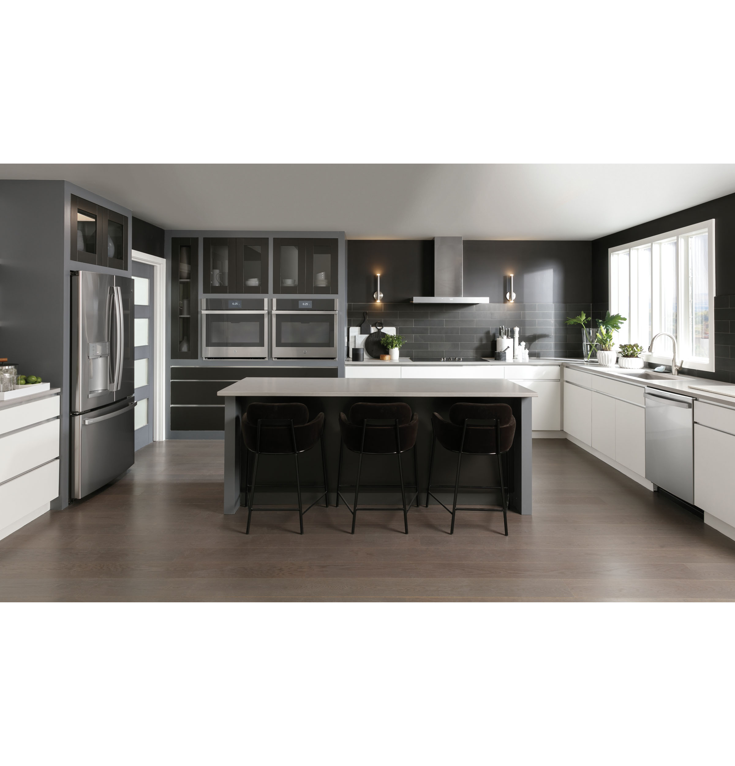 27" Smart Built-In Convection Single Wall Oven view 4