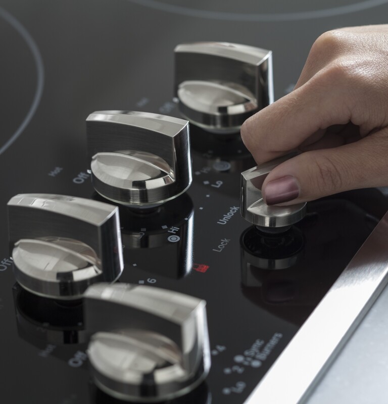 36" Built-In Knob Control Cooktop PP7036BMTS