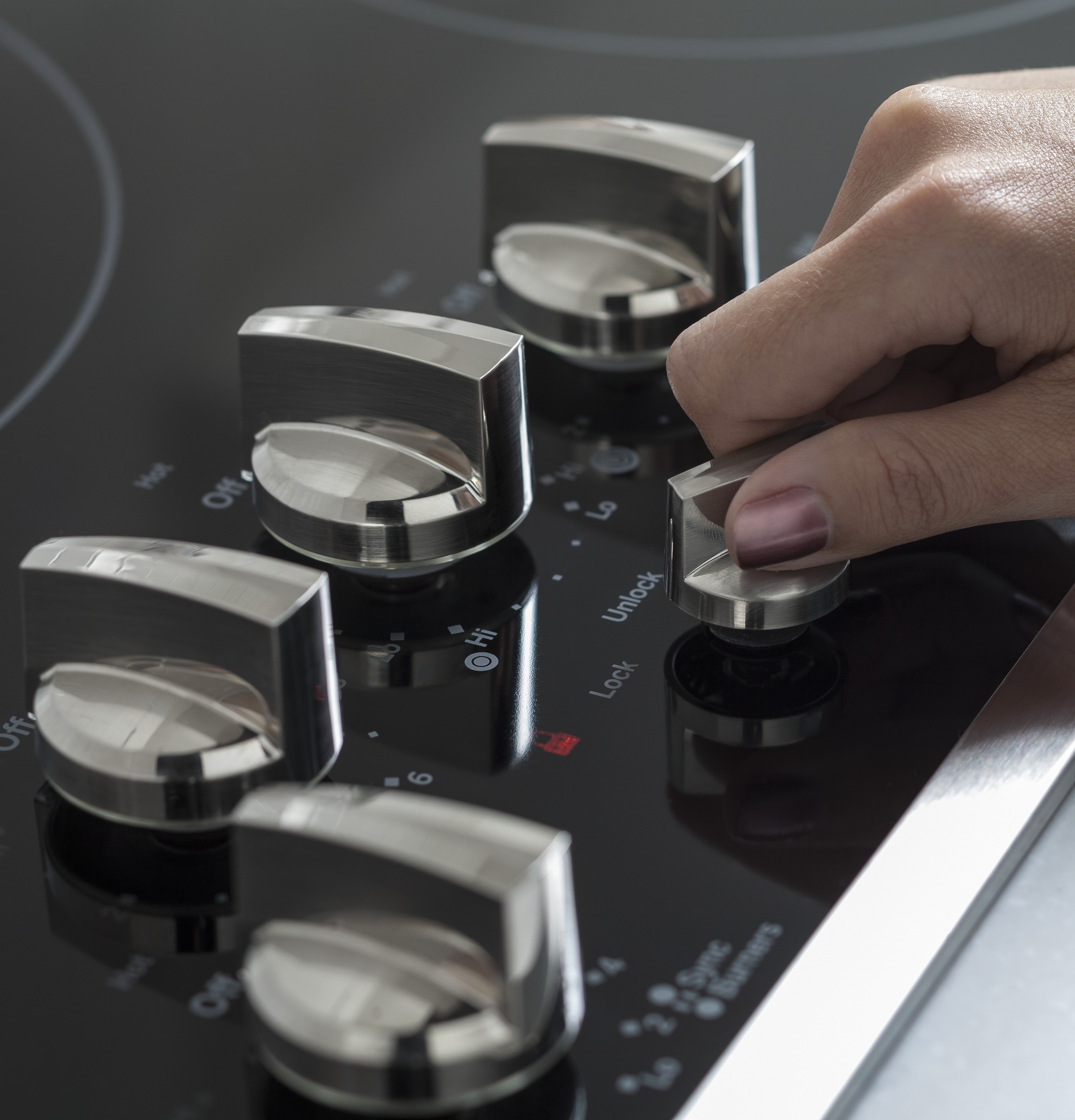 36" Built-In Knob Control Cooktop view 7