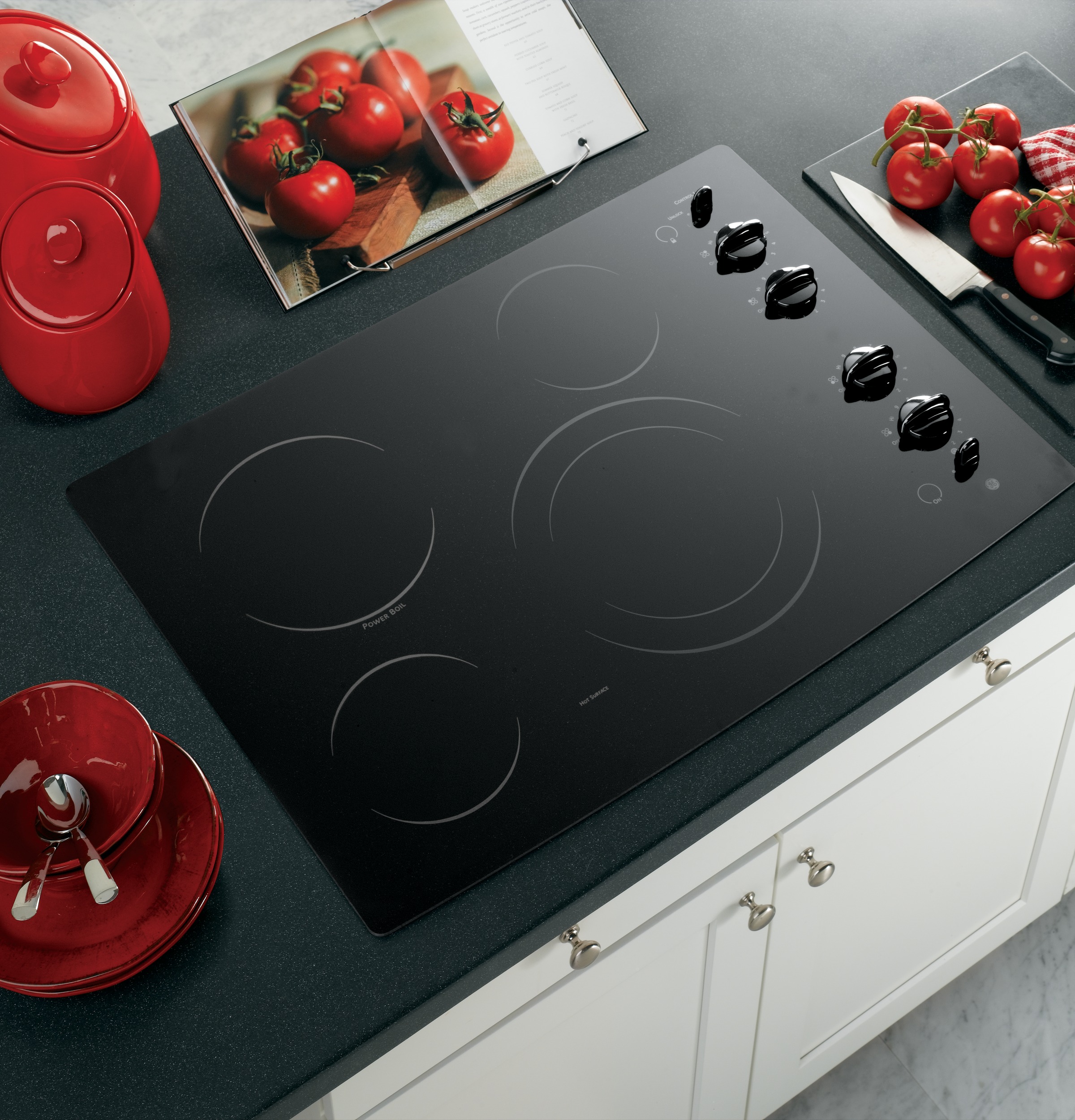 Series 30" Built-In Electric Cooktop PP912BMBB