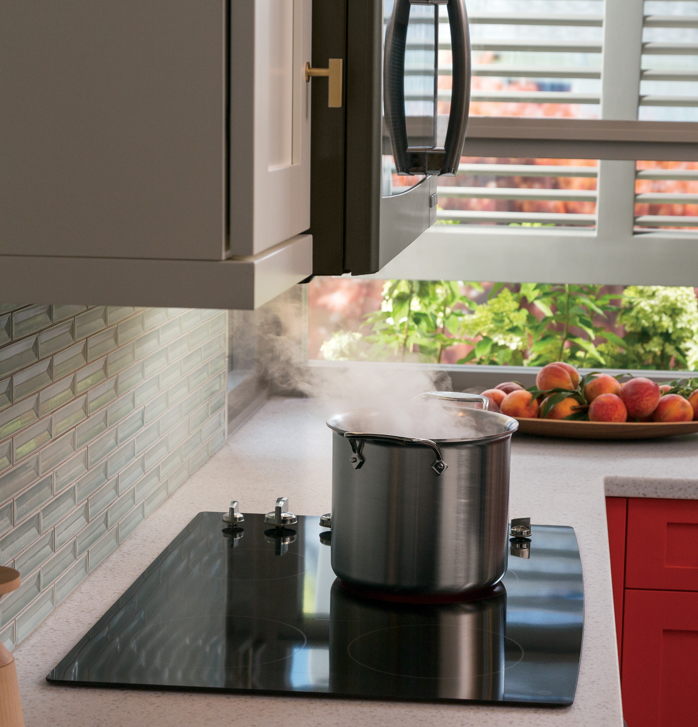 Series 30" Built-In Electric Cooktop PP932EHES