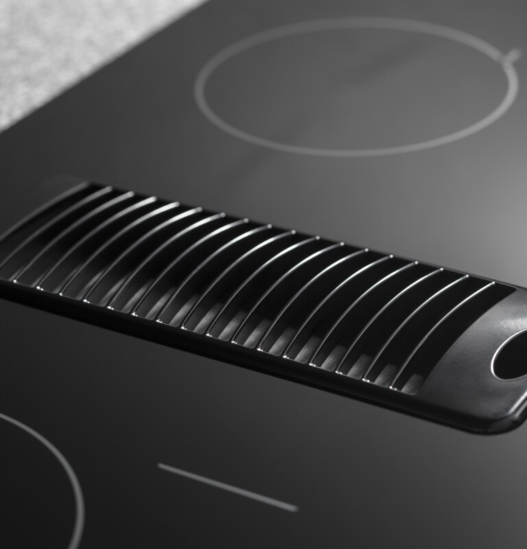 30" Downdraft Electric Cooktop PP9830DJBB