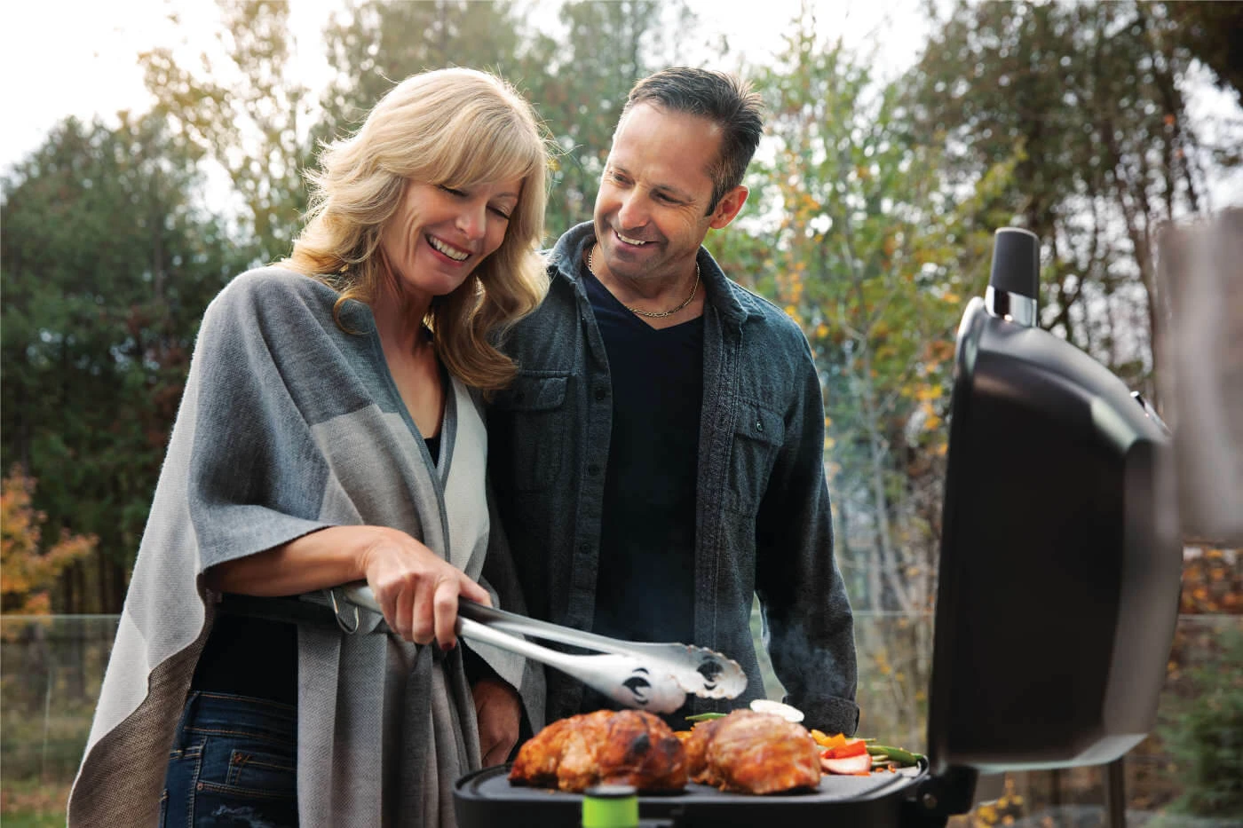 TravelQ™ PRO285E Portable Electric Grill PRO285EBK