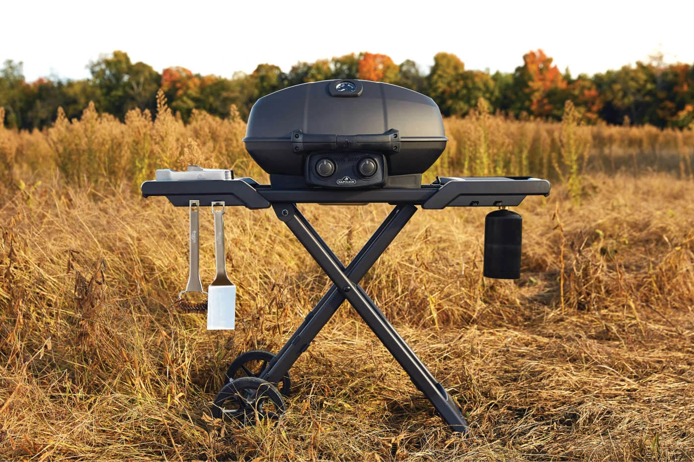 Phantom TravelQ™ PRO 285 Portable Gas Grill with Scissor Cart PRO285XMKPHM