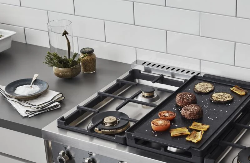 48 inch Dual Fuel Range, 6 Brass Burners and Griddle, Electric Self-Clean Oven PRO486BTFEPXT