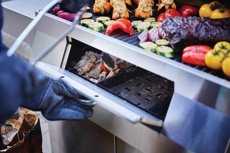 Professional 605 Charcoal Cart Full Size Cart Grill PRO605CSS