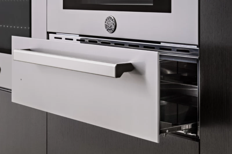 30 Warming Drawer view 2
