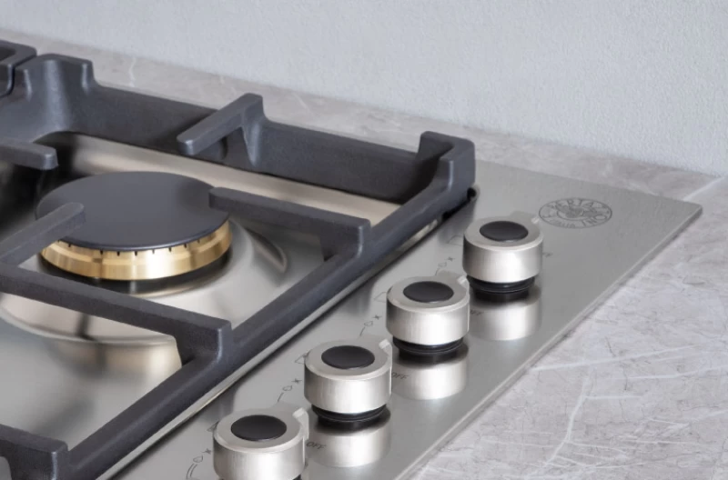 36 Drop-in Gas Cooktop 6 brass burners view 3