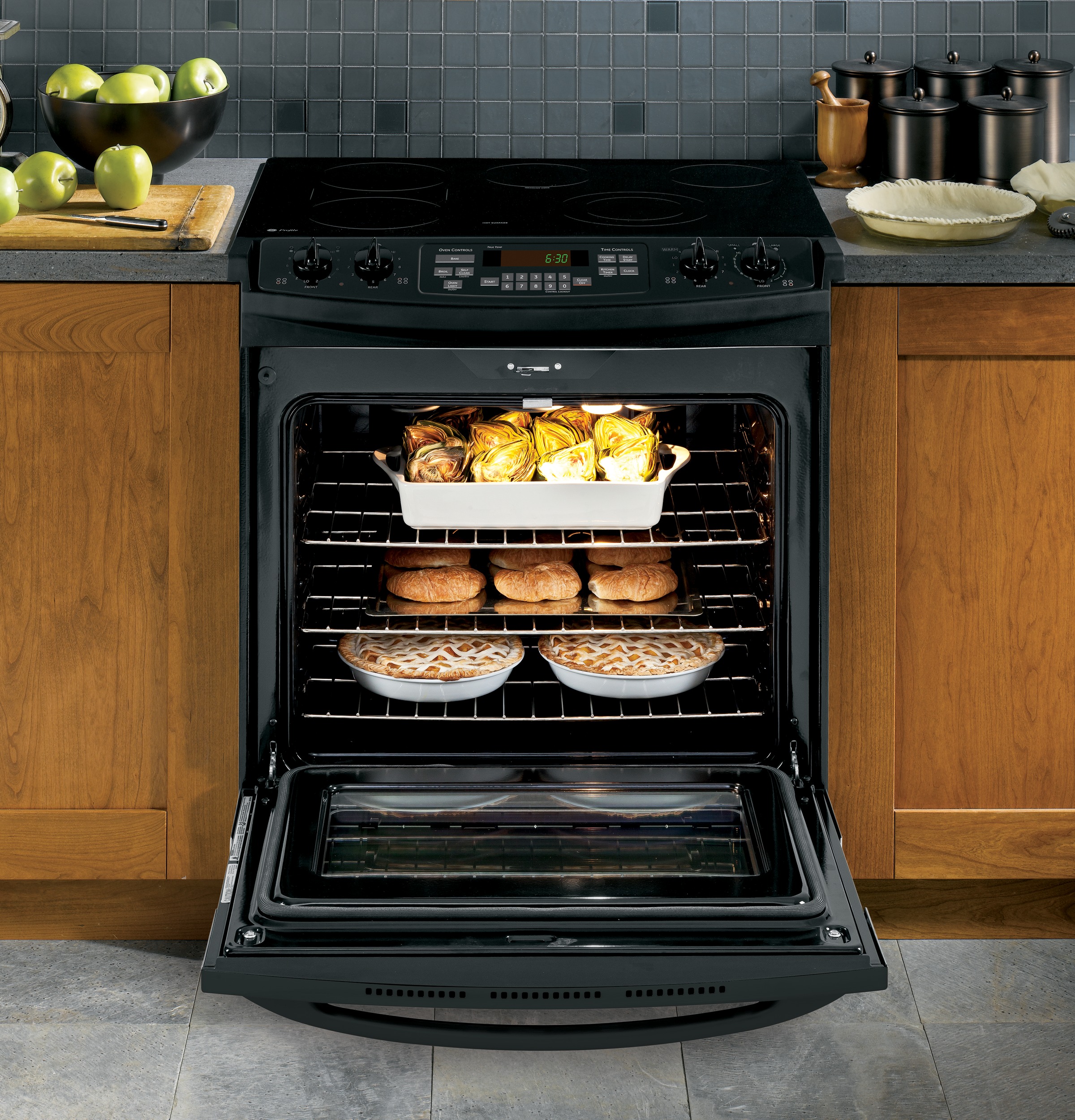 30" Slide-In Electric Range PS905DPBB