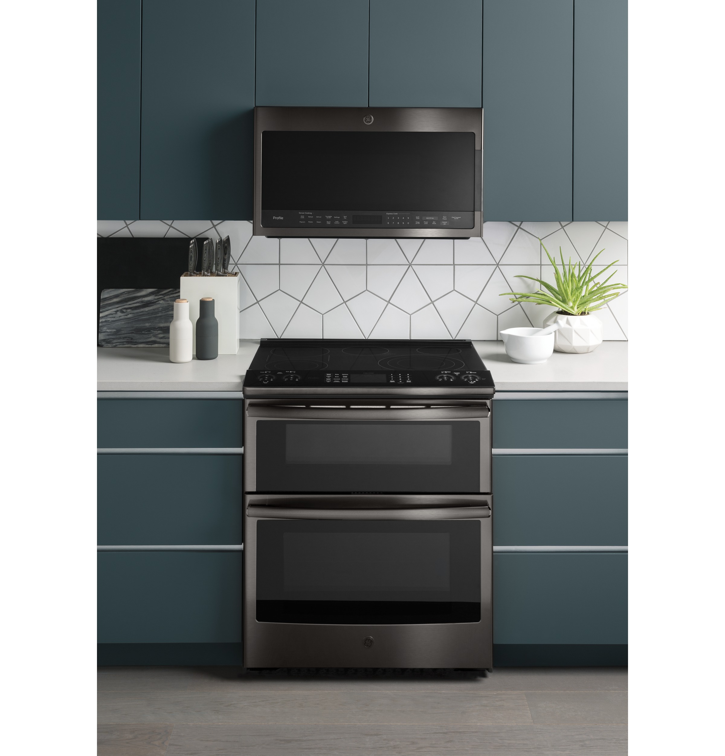 30" Smart Slide-In Electric Double Oven Convection Range PS960BLTS