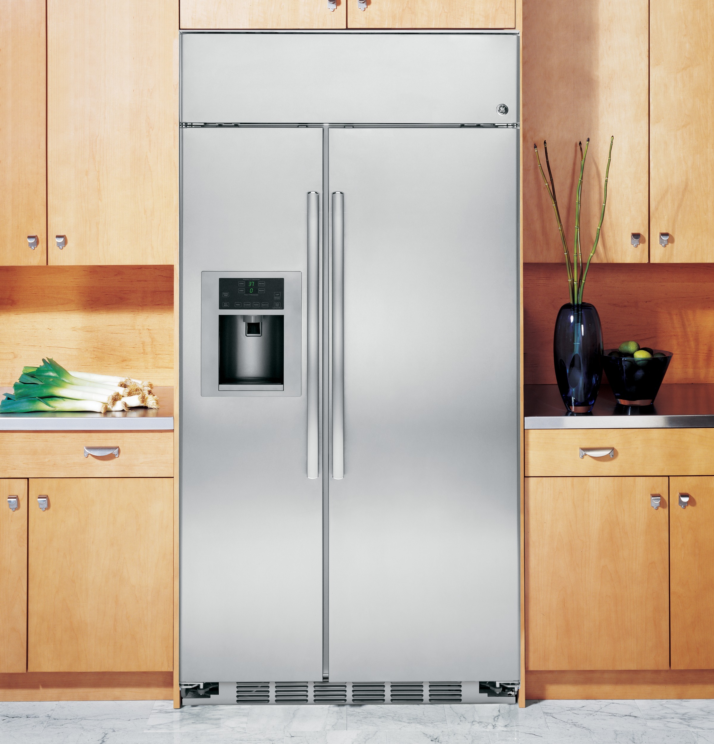 Series 42" Built-In Stainless Side-by-Side Refrigerator PSB42YSHSS, product image 7 of 9